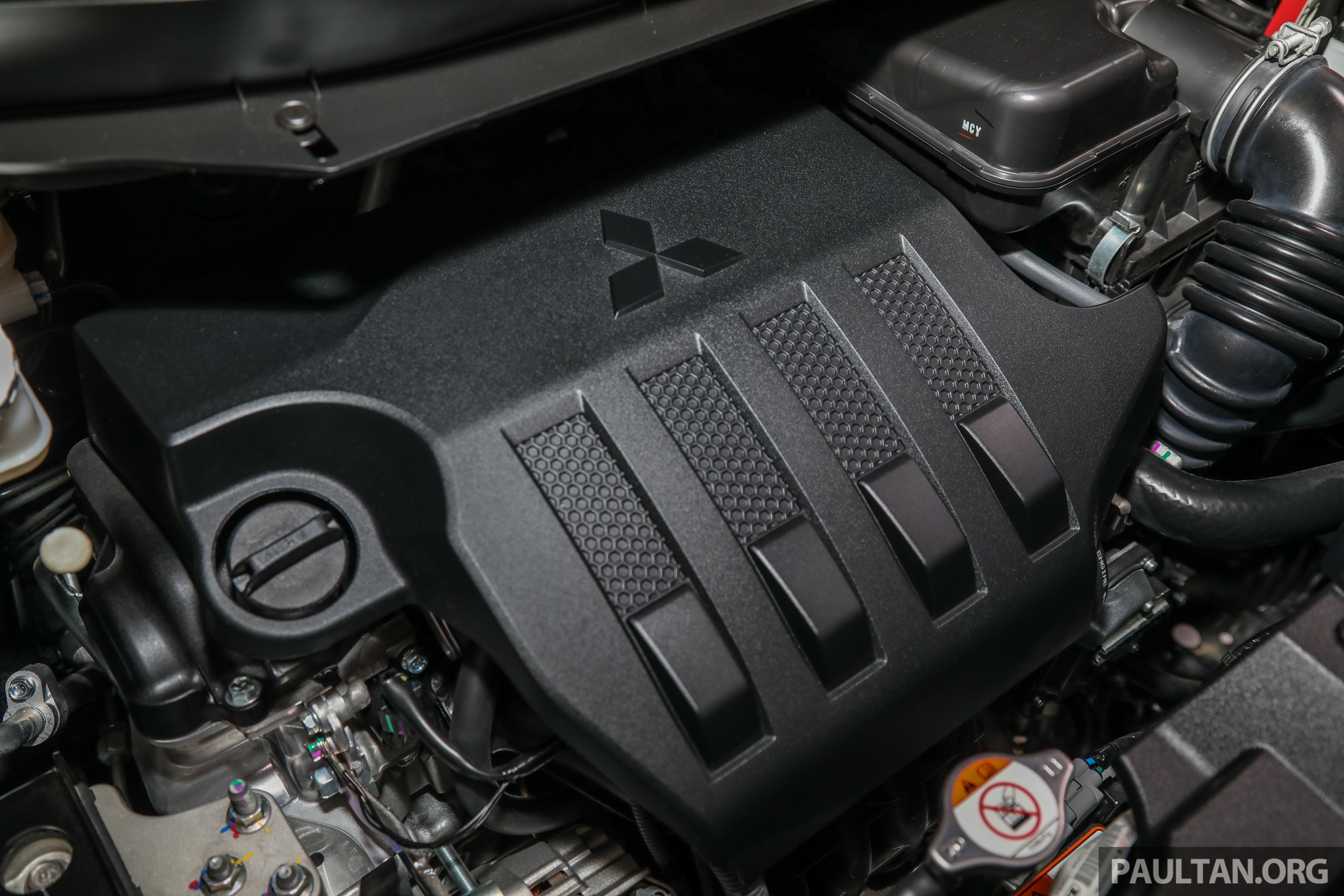 Mitsubishi Xpander ra mat Malaysia anh 5