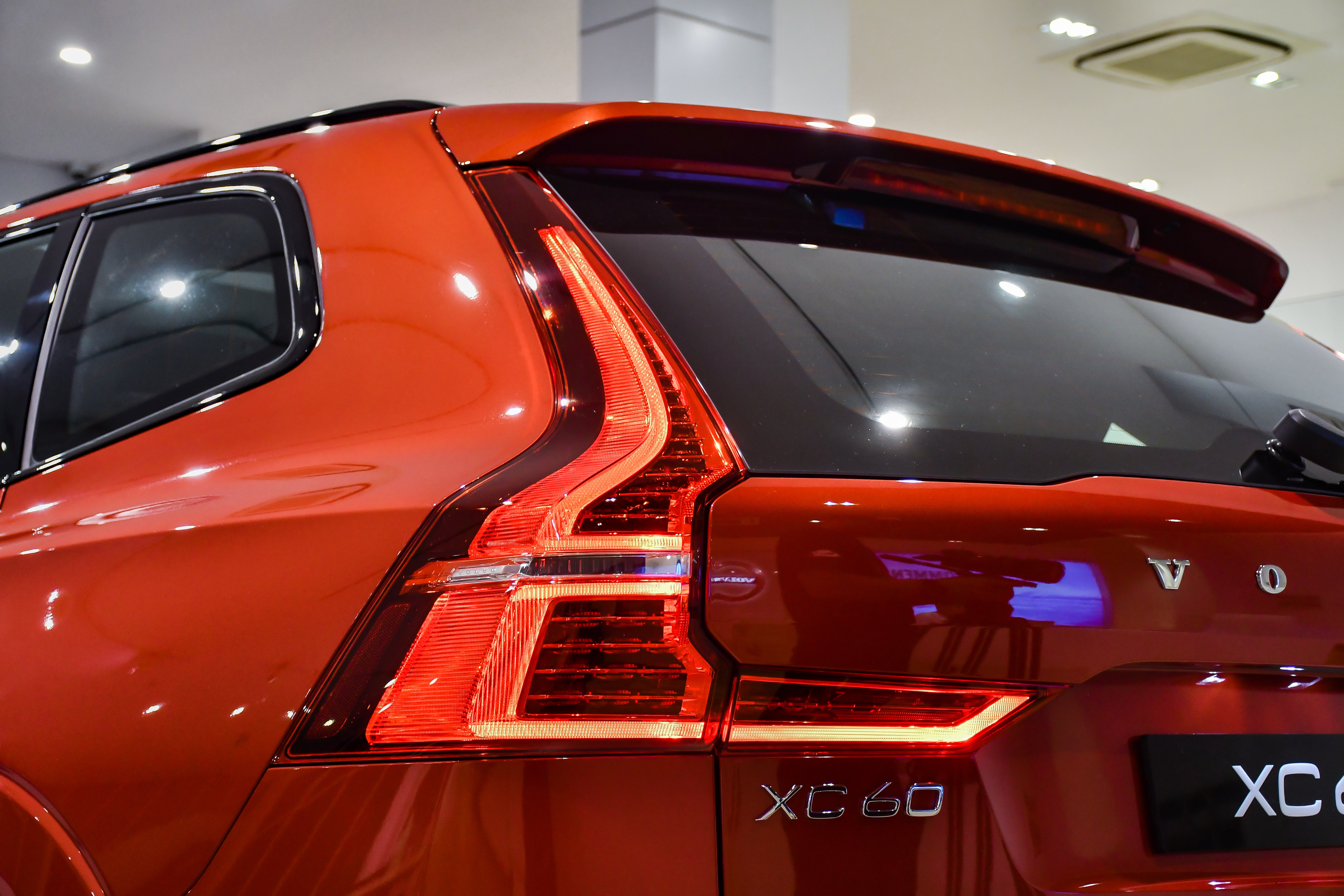 Volvo XC60 R-Design tại Việt Nam ảnh 8 Volvo XC60 R-Design tai Viet Nam anh 8