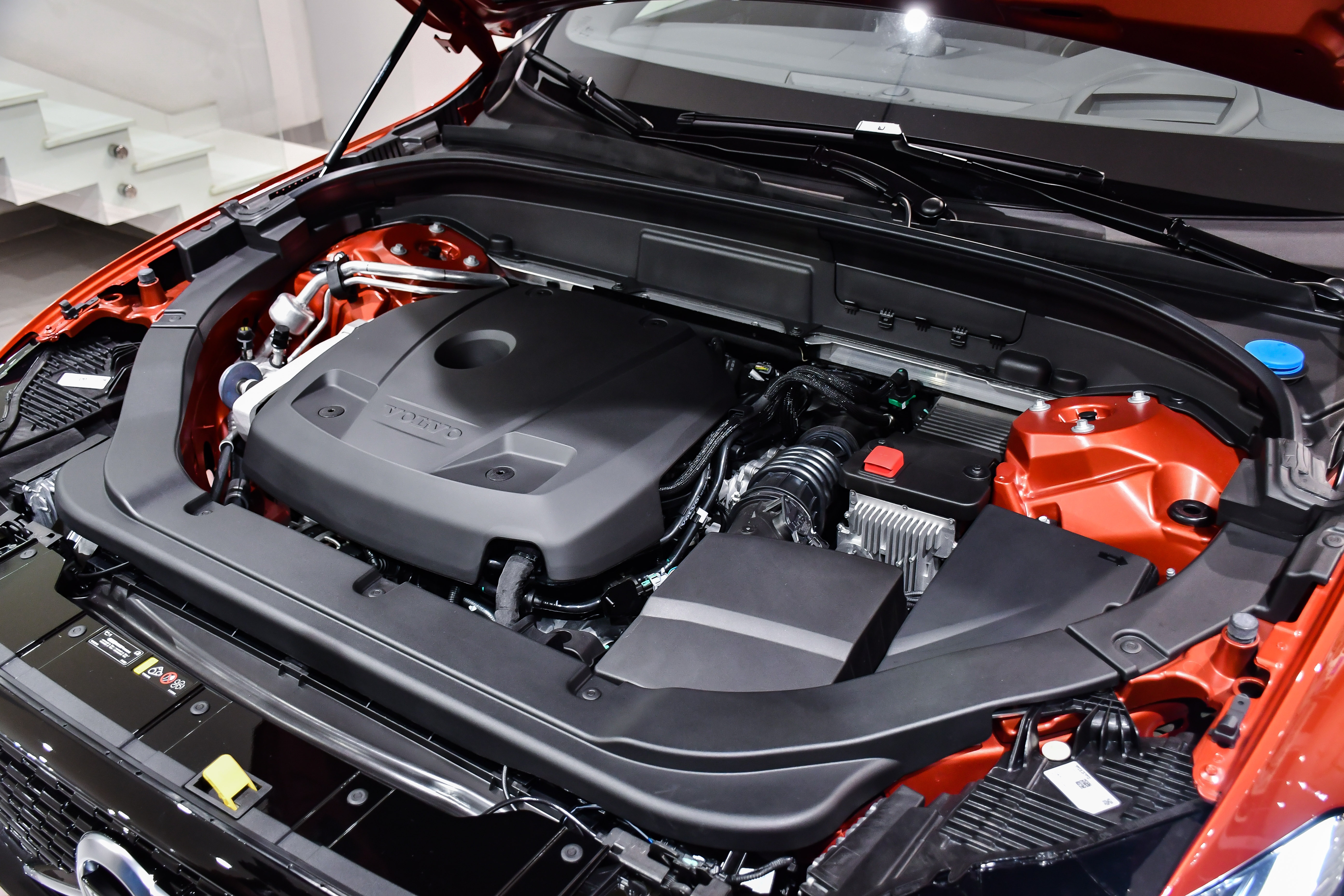 Volvo XC60 R-Design tai Viet Nam anh 17