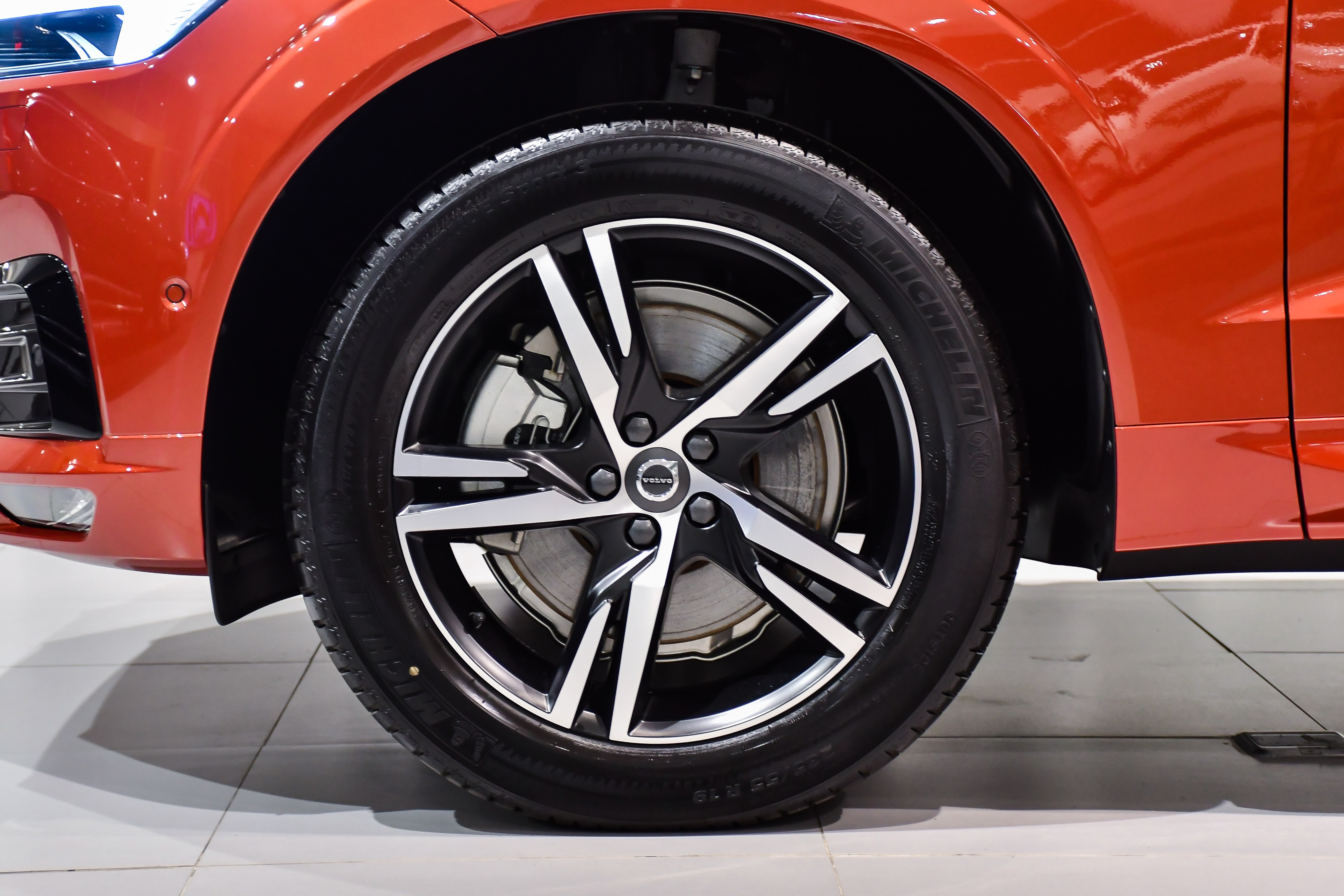 Volvo XC60 R-Design tại Việt Nam ảnh 10 Volvo XC60 R-Design tai Viet Nam anh 10