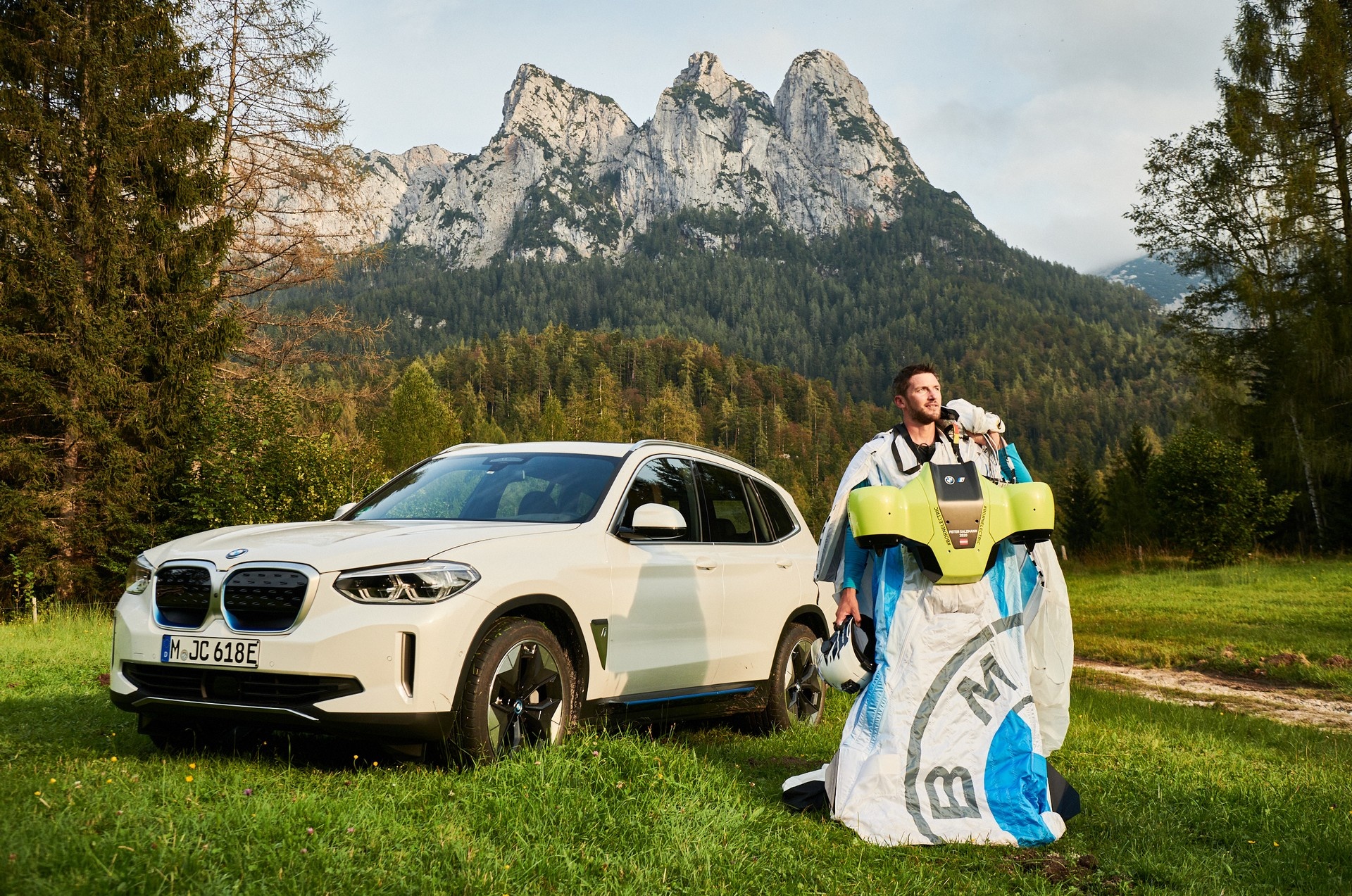 BMW ra mắt bộ cánh bay ảnh 2 BMW ra mat bo canh bay anh 2