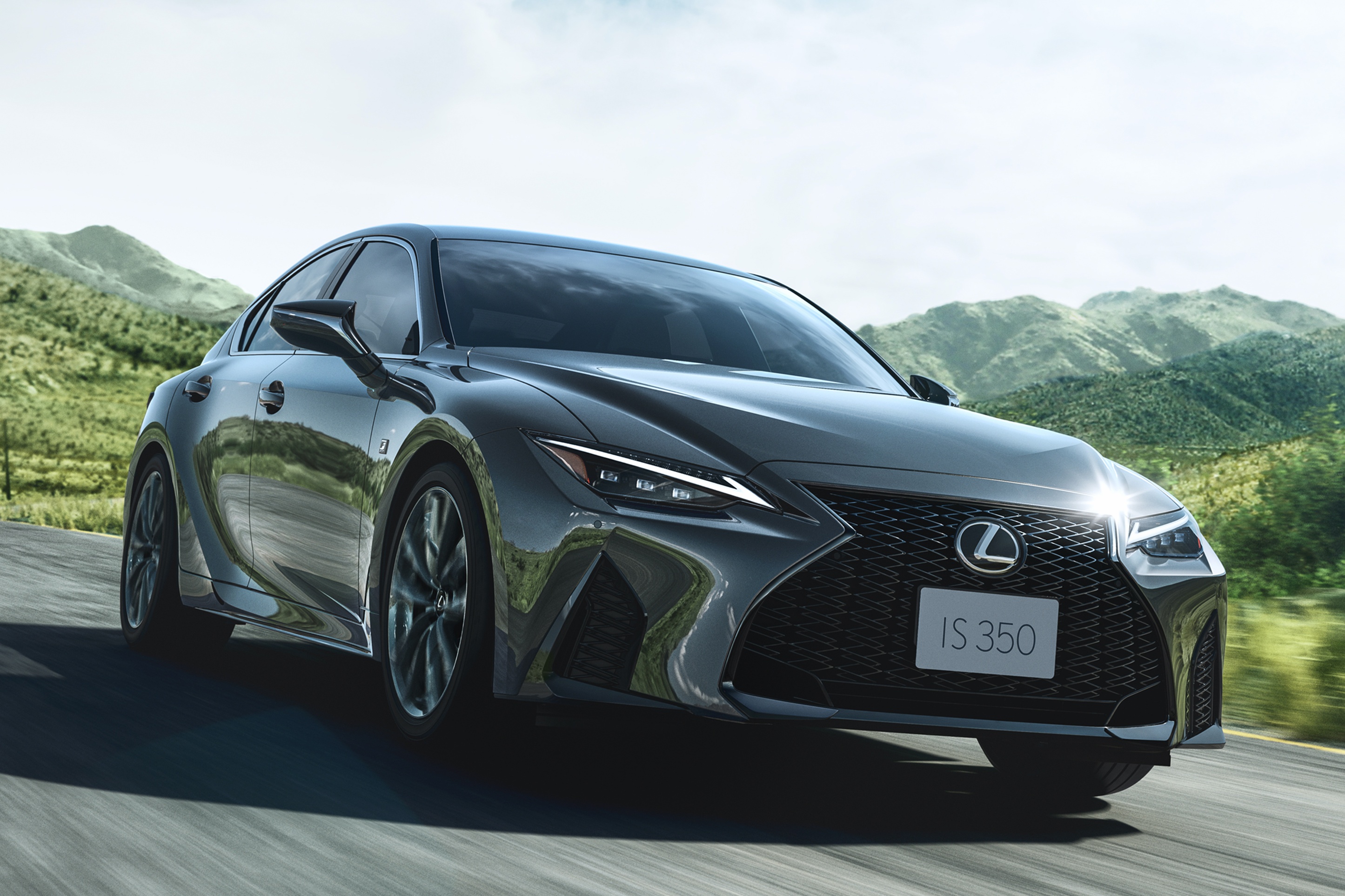 Lexus IS 2021 duoc ra mat tai Nhat Ban hinh anh