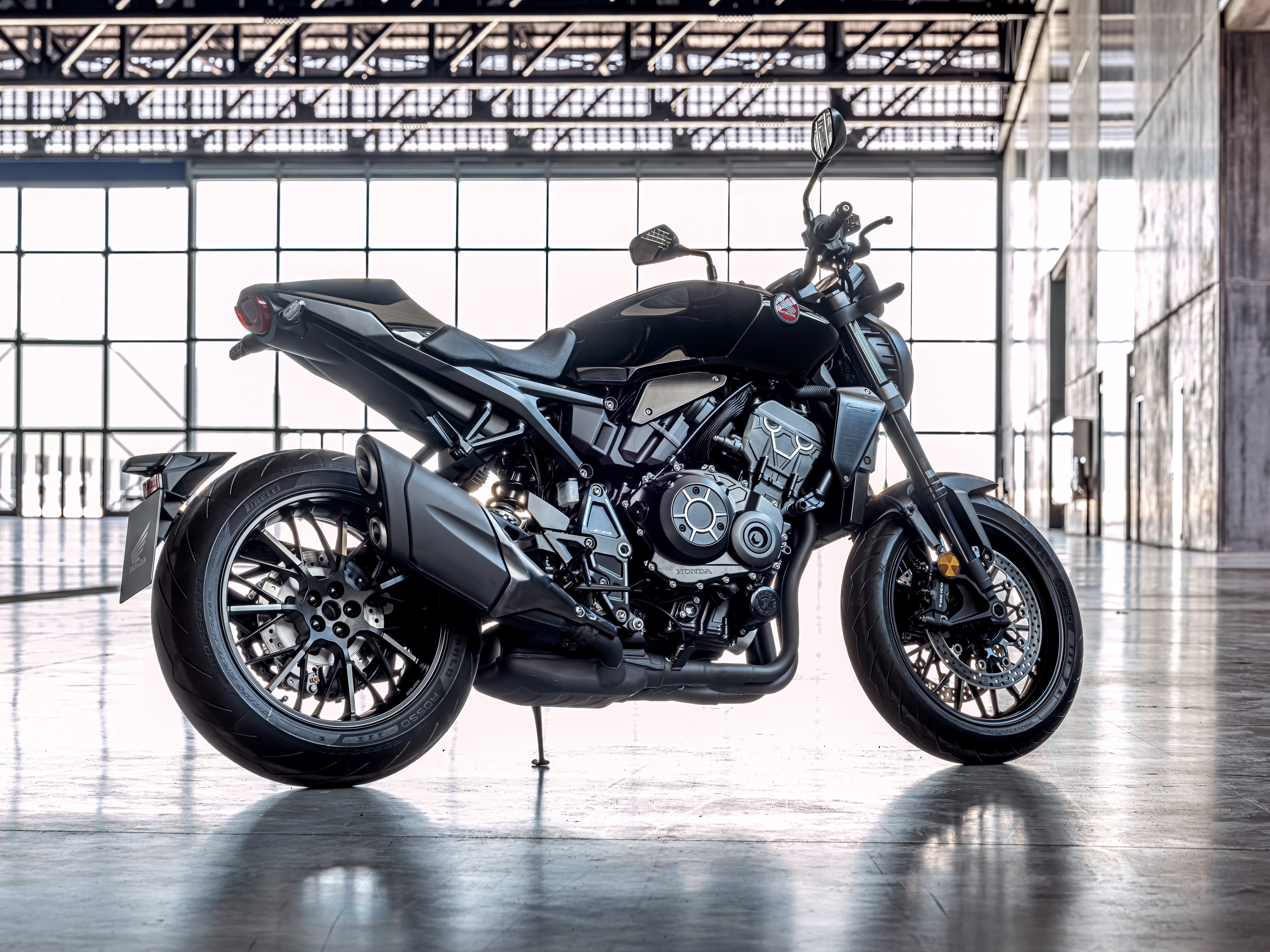 Honda CB1000R Black Edition ra mắt ảnh 2 Honda CB1000R Black Edition ra mat anh 2