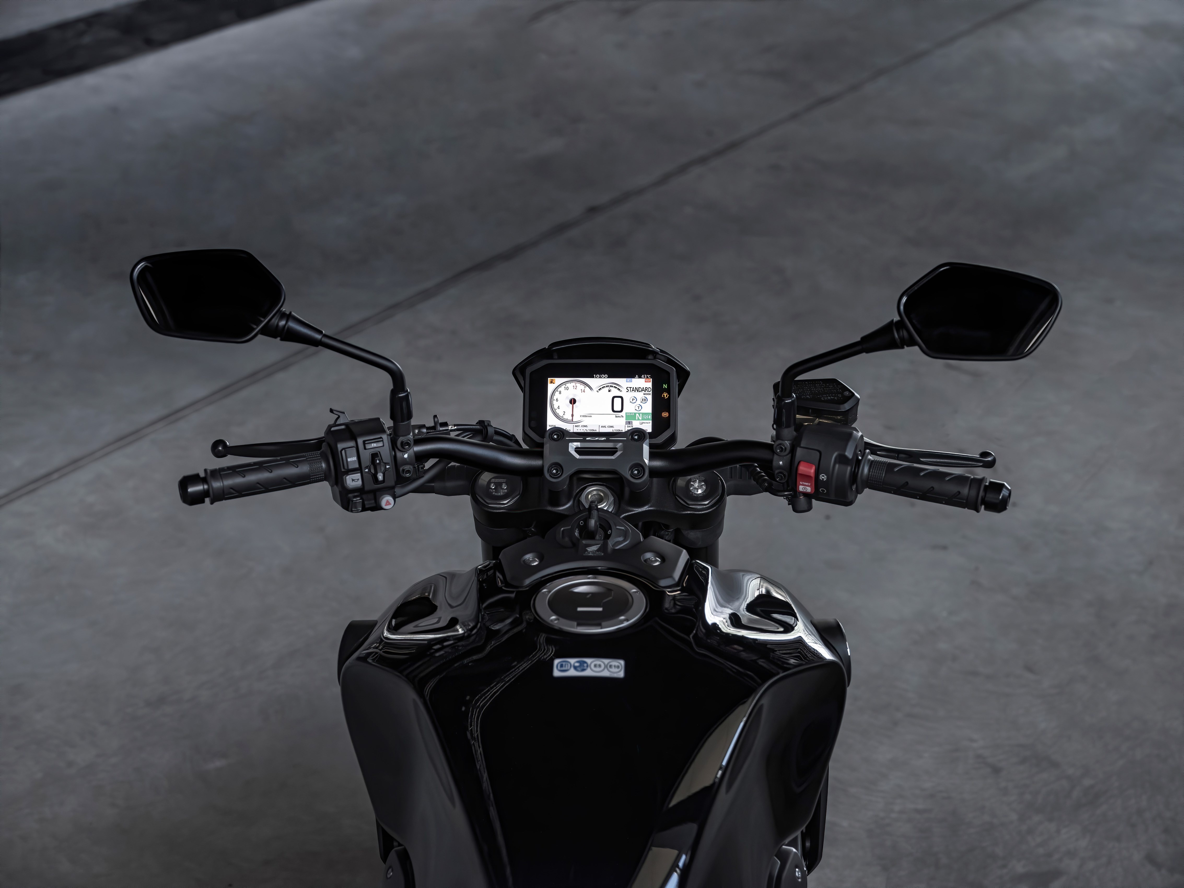 Honda CB1000R Black Edition ra mắt ảnh 9 Honda CB1000R Black Edition ra mat anh 9