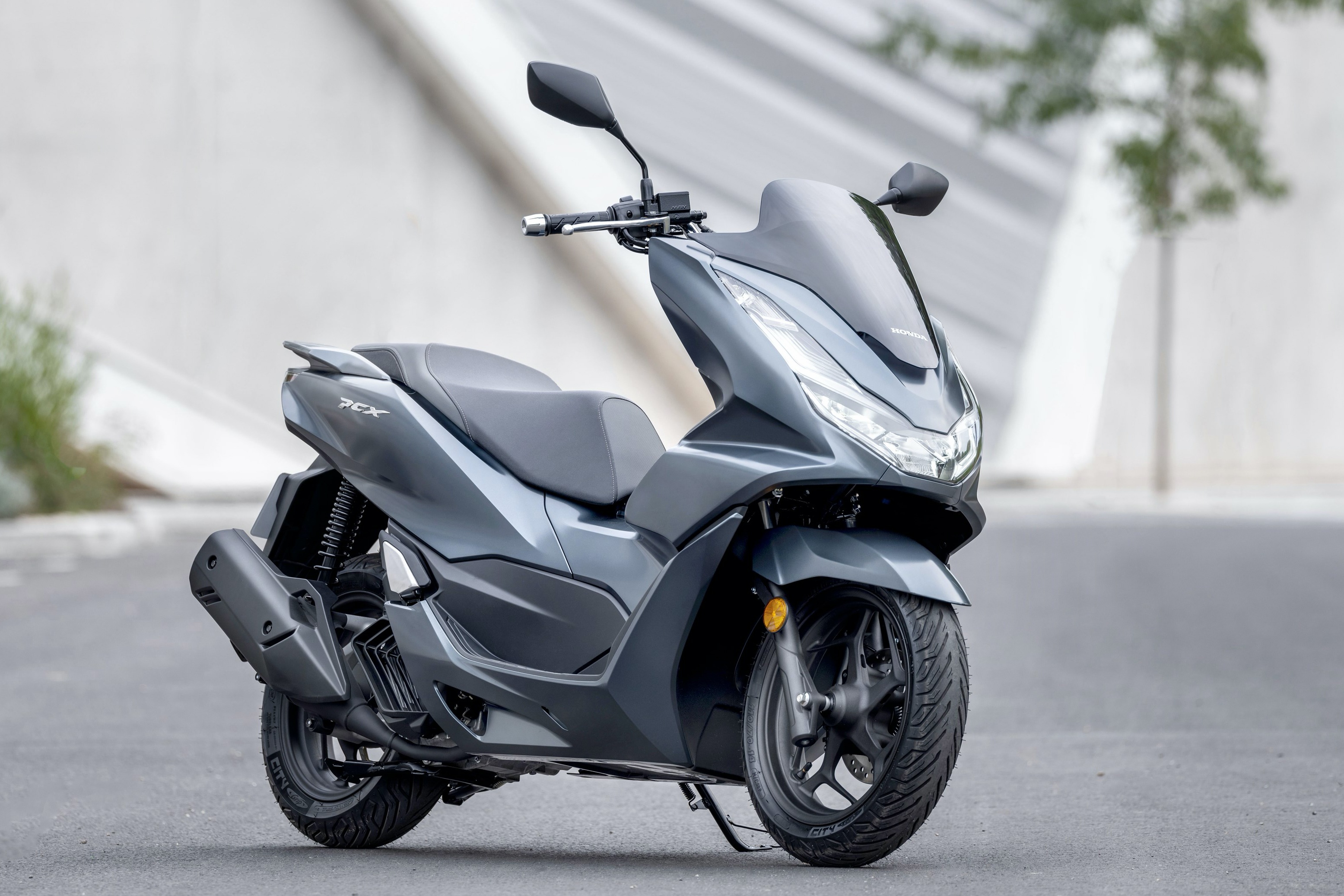 Honda PCX 125 doi 2021 duoc ra mat hinh anh