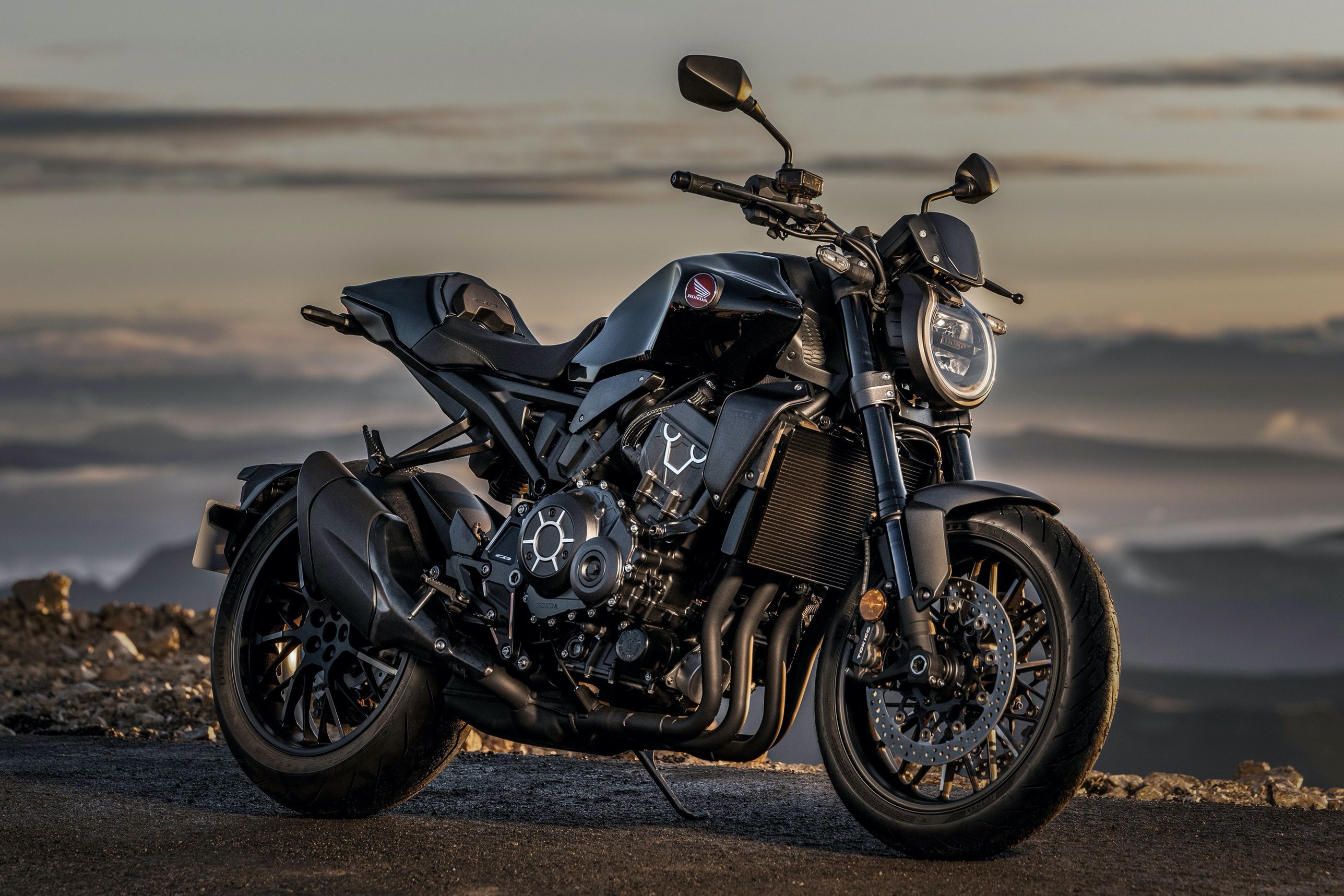 Anh chi tiet Honda CB1000R Black Edition 2021 hinh anh