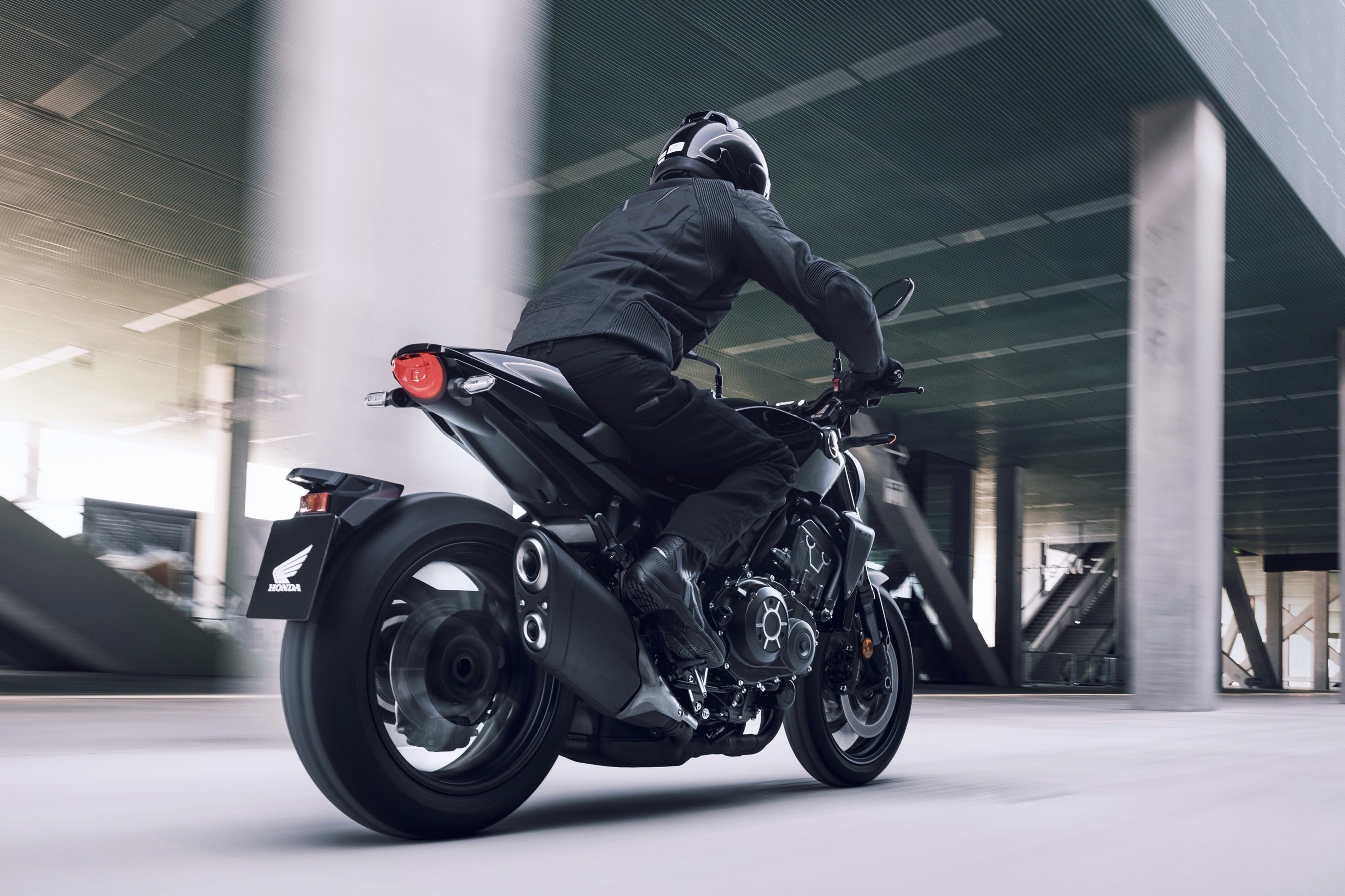 Honda CB1000R Black Edition ra mắt ảnh 3 Honda CB1000R Black Edition ra mat anh 3