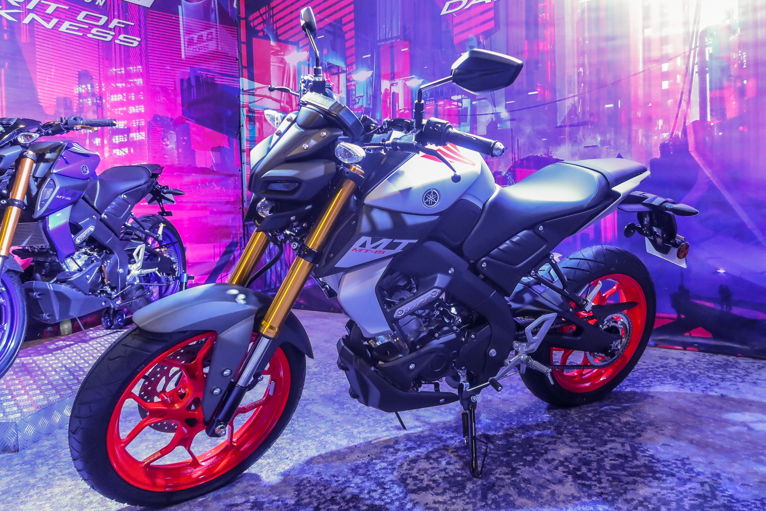 Yamaha MT-15 2021 co gia 2.930 USD tai Malaysia hinh anh