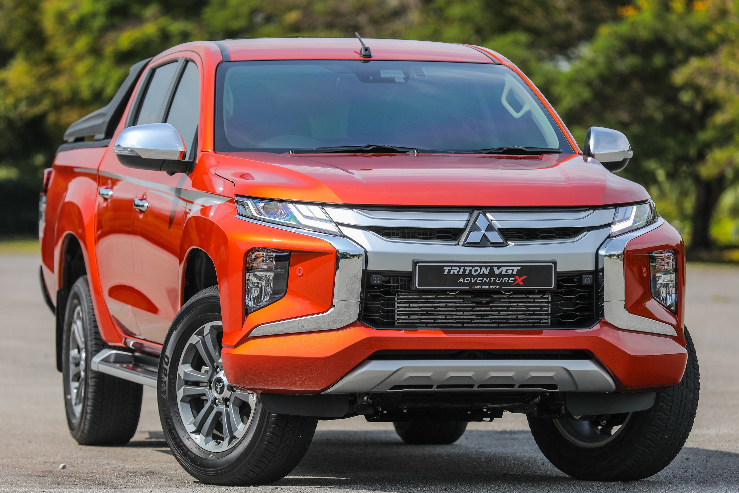 Mitsubishi Triton ban cao cap nhat duoc ra mat tai Malaysia hinh anh