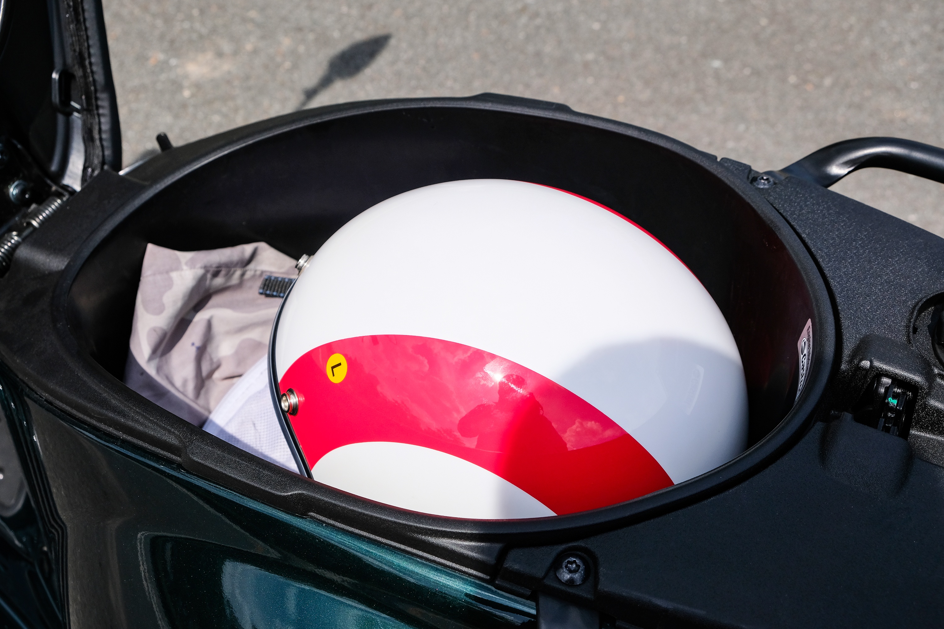 Danh gia Vespa Sprint 150 Racing Sixties anh 10