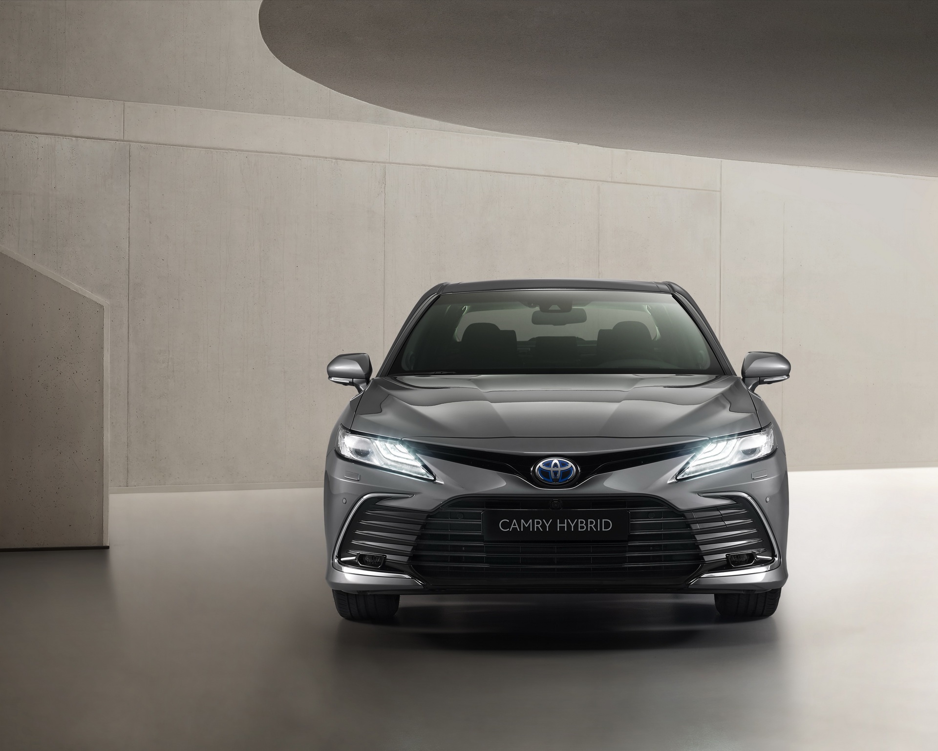 Toyota Camry Hybrid 2021 ra mắt ảnh 2 Toyota Camry Hybrid 2021 ra mat anh 2