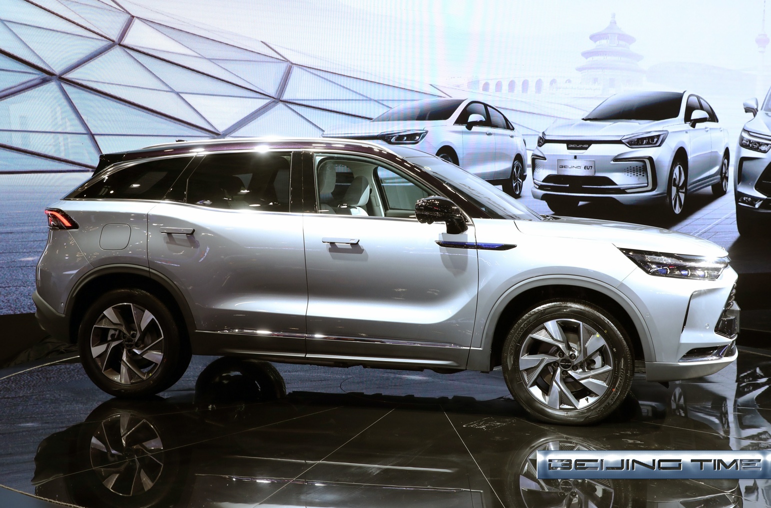 Beijing X7 PHEV ra mat anh 3