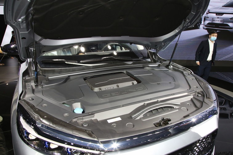 Beijing X7 PHEV ra mat anh 10