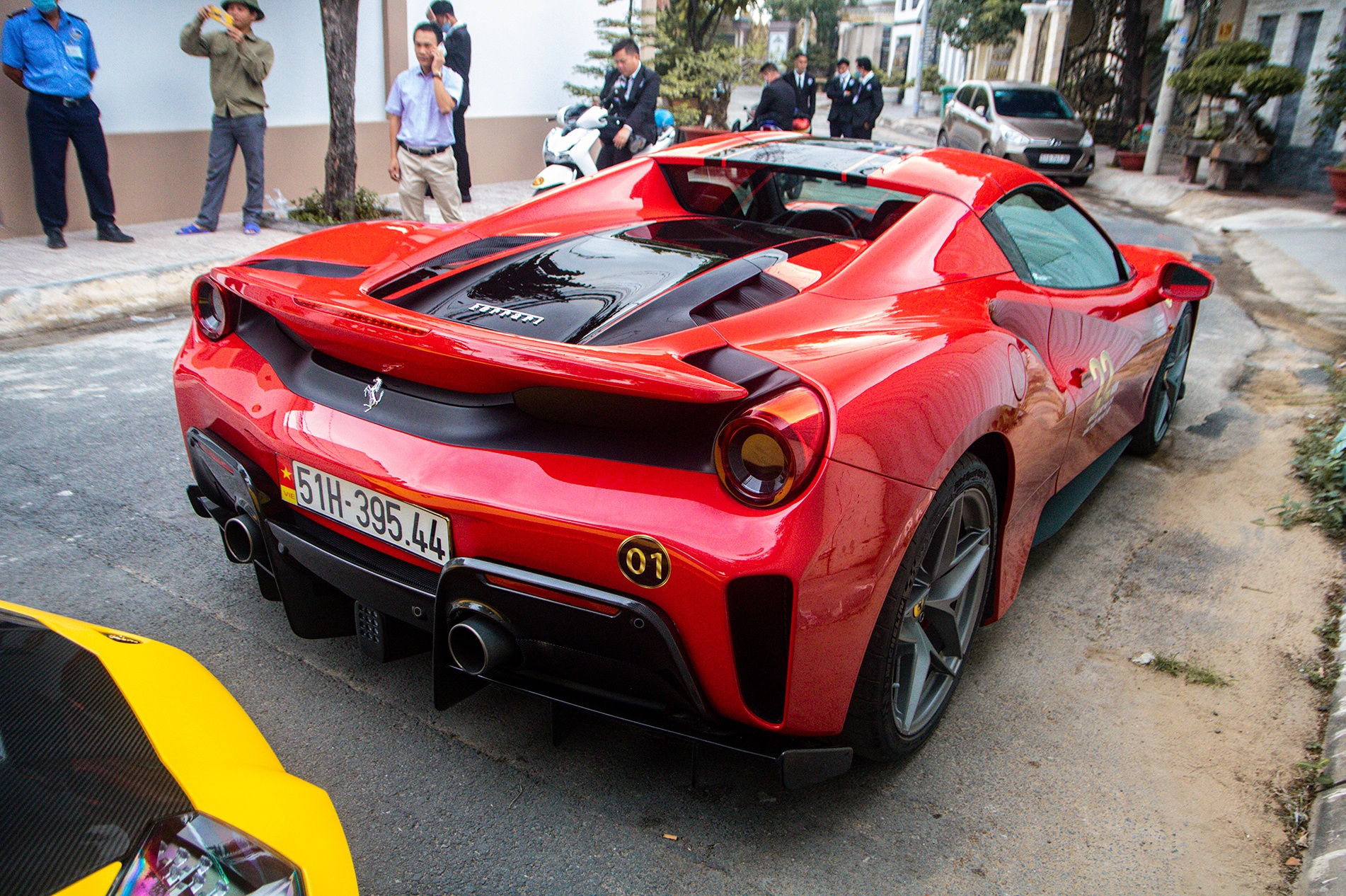 Ferrari 488 Pista Spider đầu tiên Việt Nam ảnh 12 Ferrari 488 Pista Spider dau tien Viet Nam anh 12