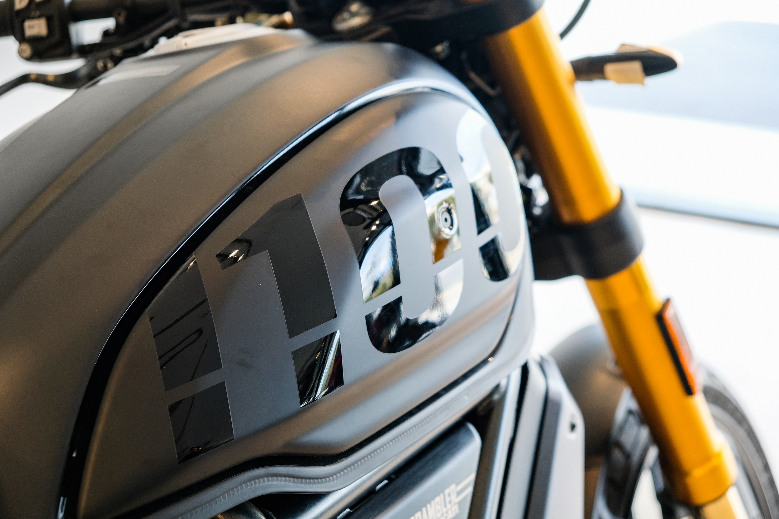 Ducati Scrambler 1100 Sport Pro ra mat anh 3