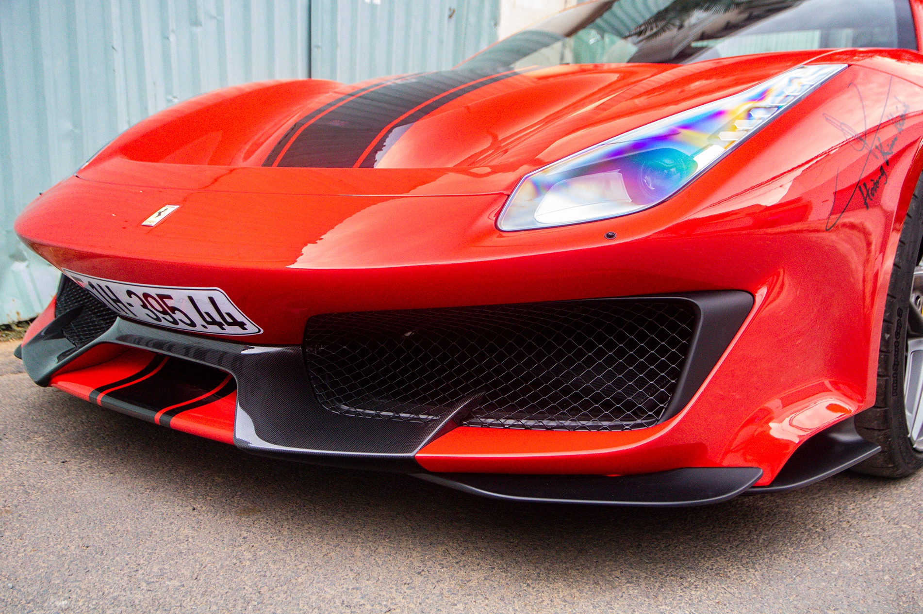 Ferrari 488 Pista Spider đầu tiên Việt Nam ảnh 11 Ferrari 488 Pista Spider dau tien Viet Nam anh 11