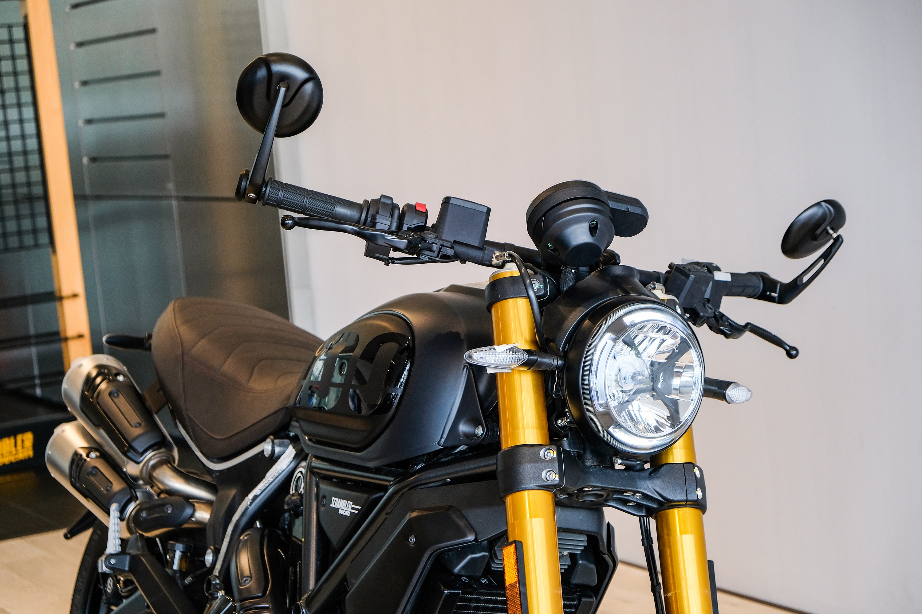 Ducati Scrambler 1100 Sport Pro ra mat anh 7