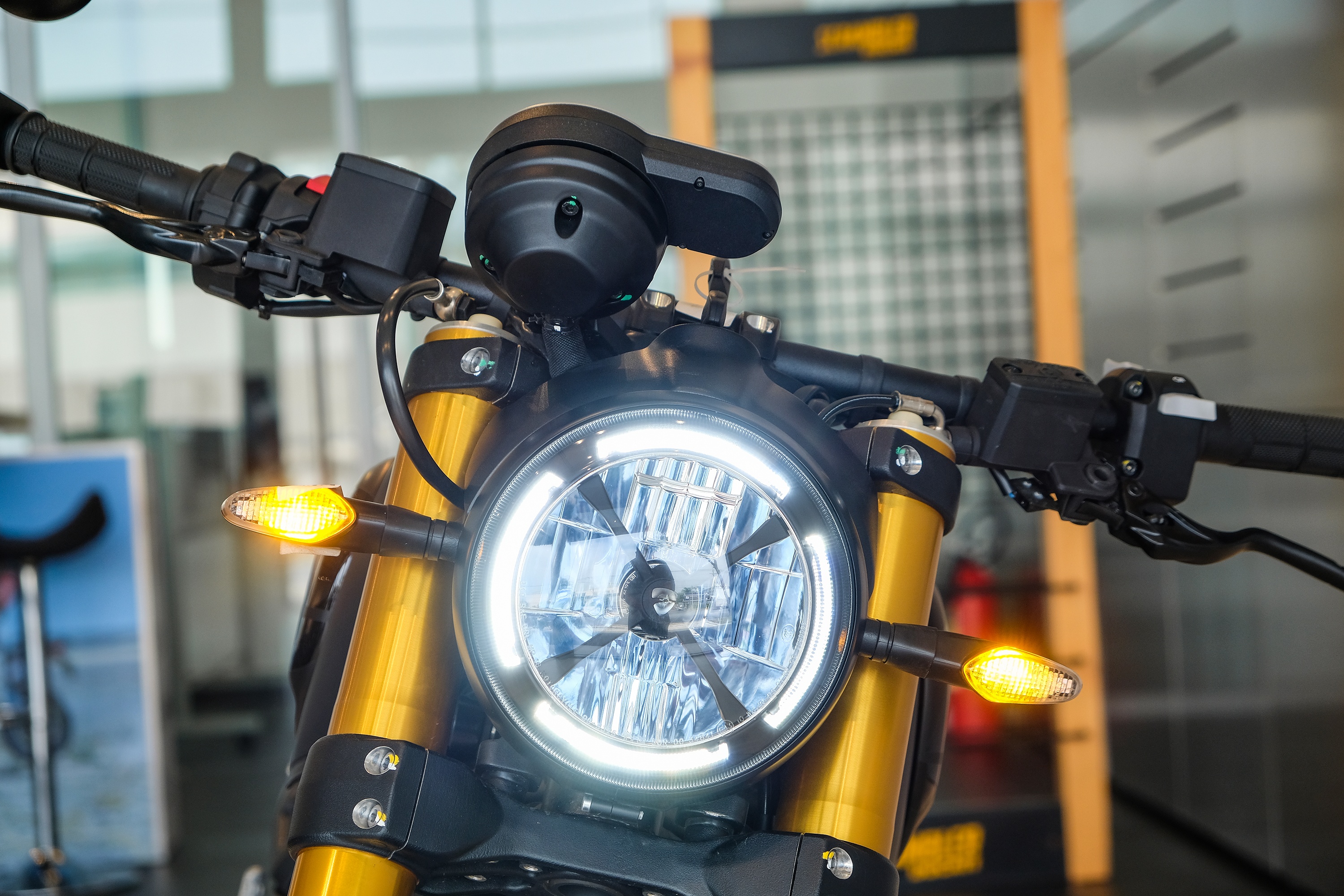 Ducati Scrambler 1100 Sport Pro ra mat anh 9