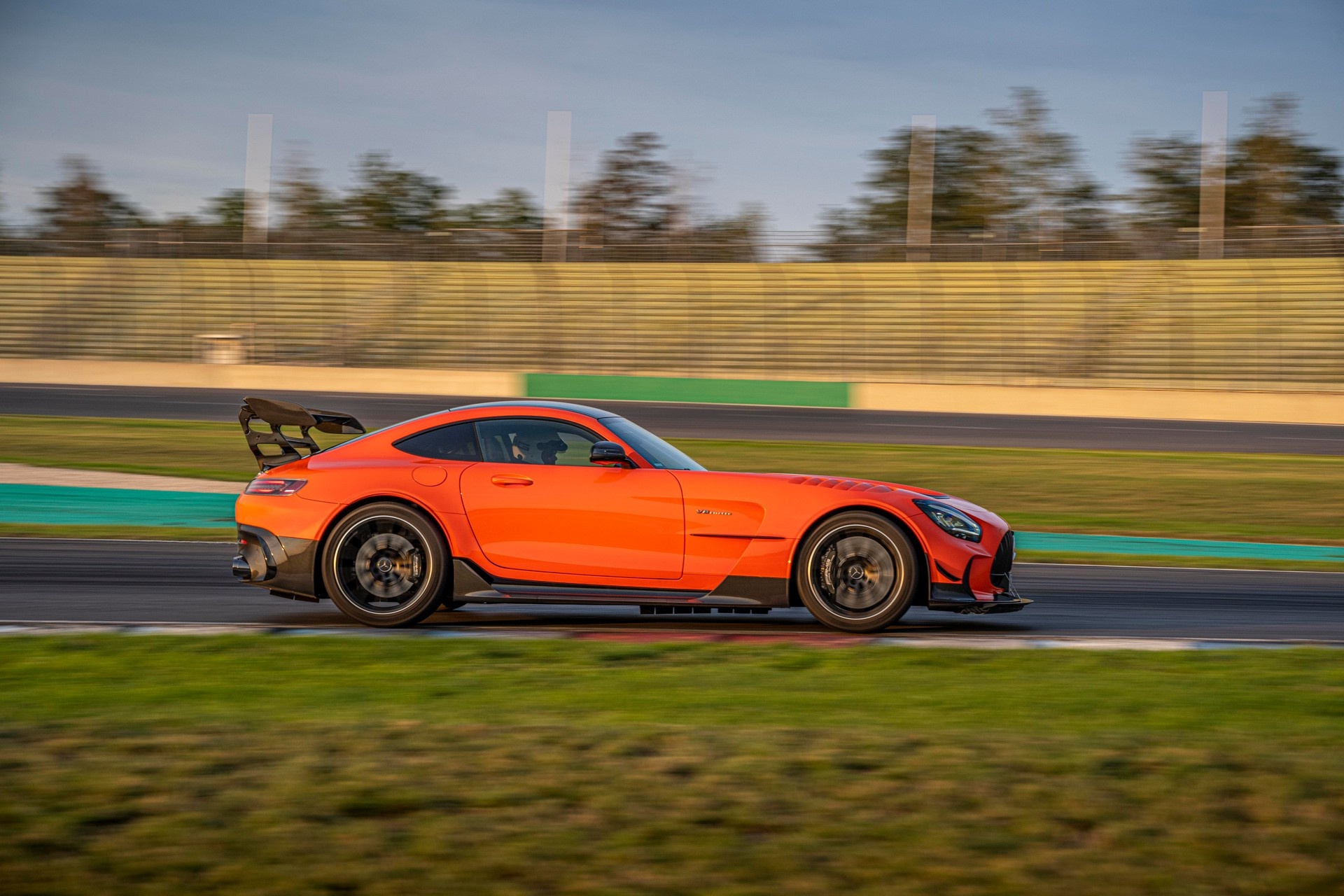 Mercedes-AMG GT Black Series ra mat anh 4