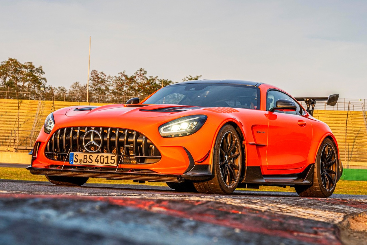 Mercedes-AMG GT Black Series co gia tu 325.000 USD hinh anh