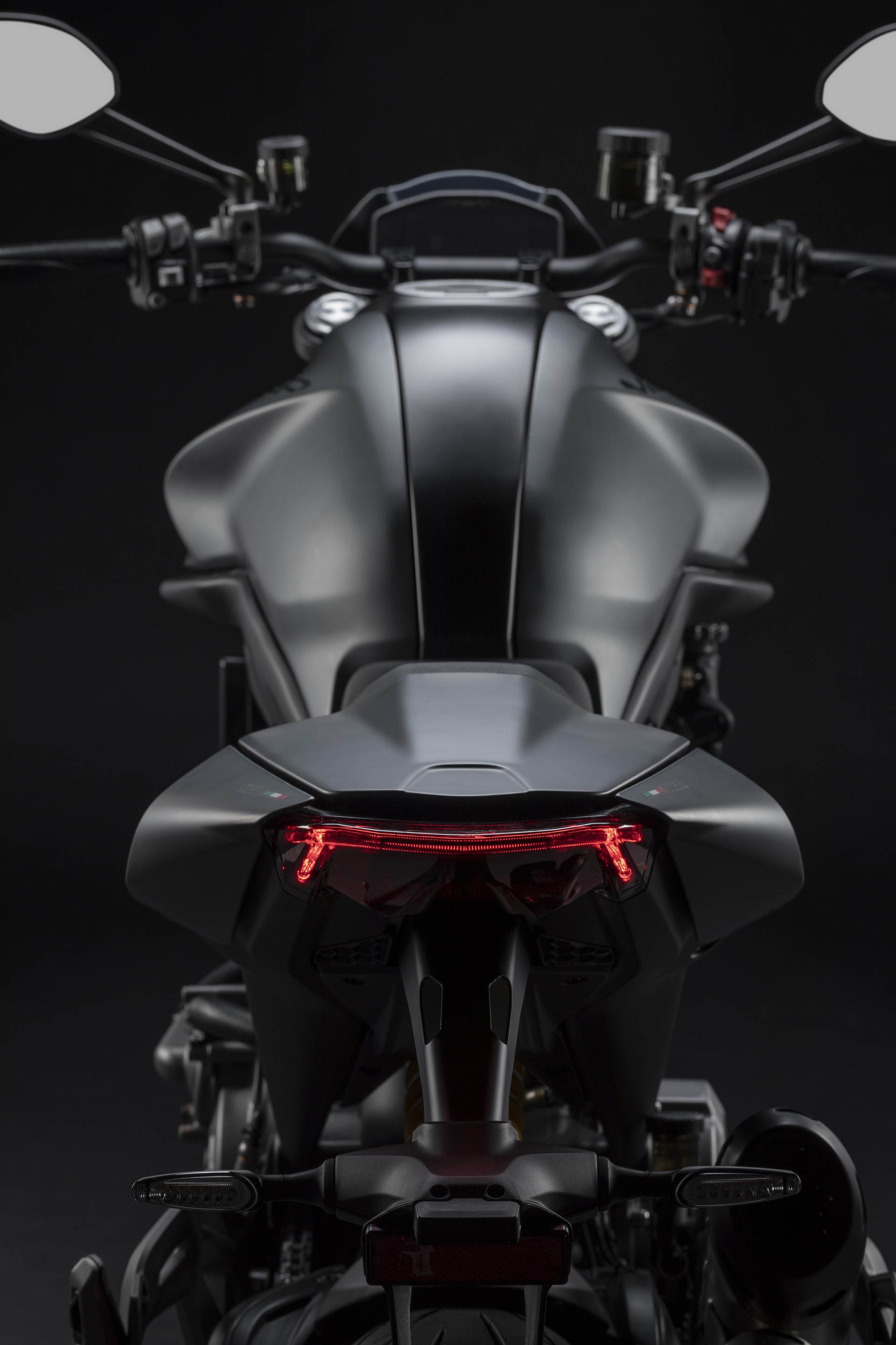 Ducati Monster 2021 ra mat anh 5