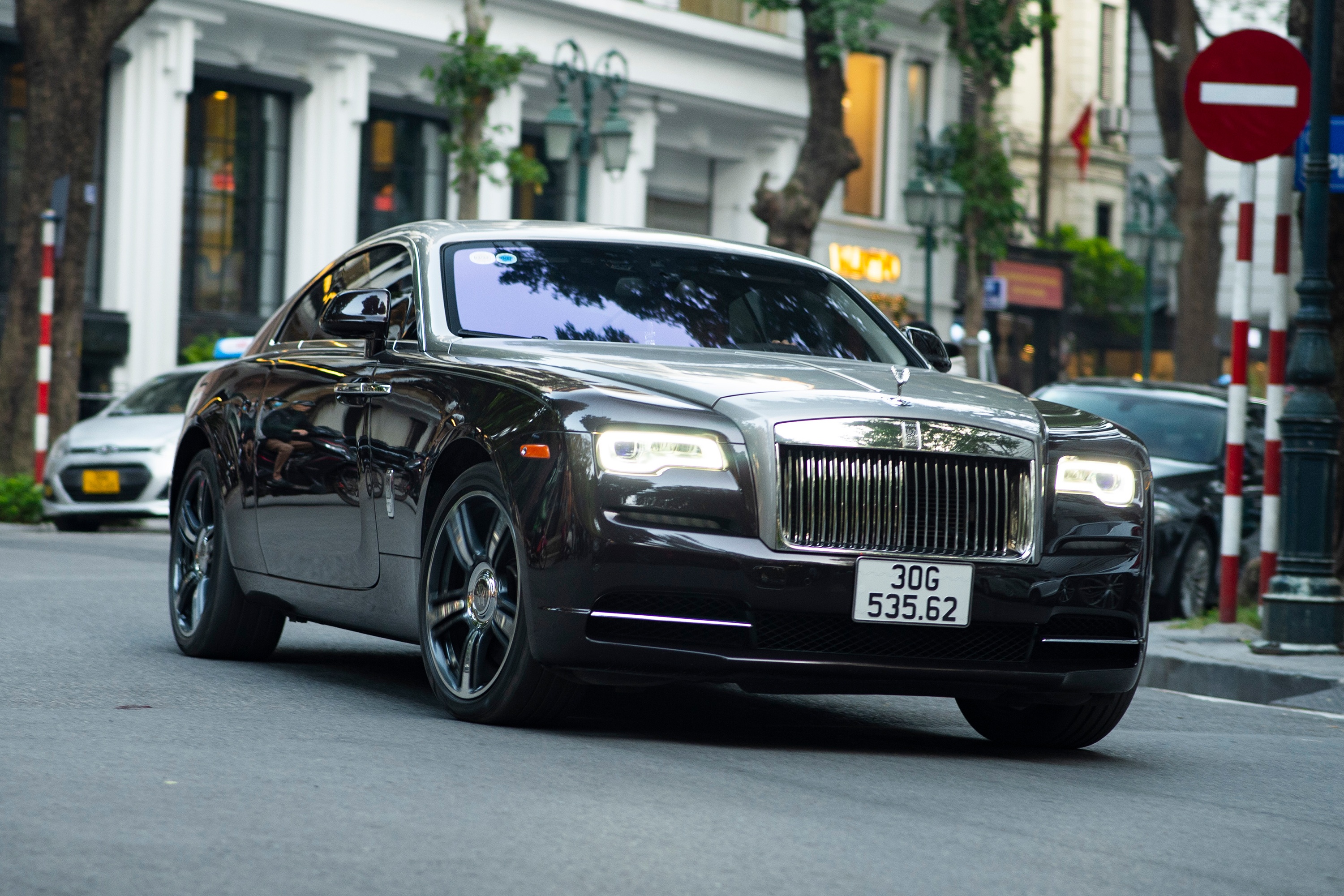 Dan sieu xe tram ty dao pho Ha Noi anh 8