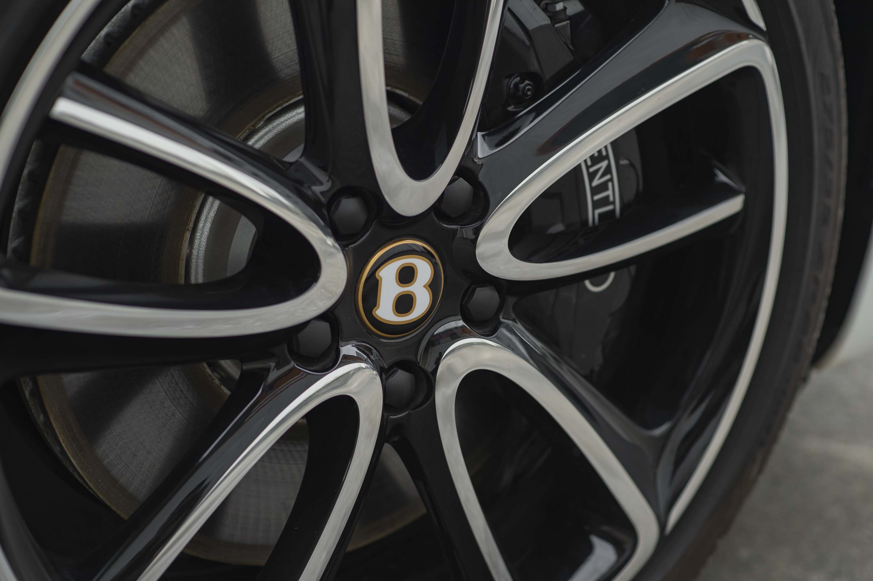 Bentley Continental GT gia 20 ty dong anh 9