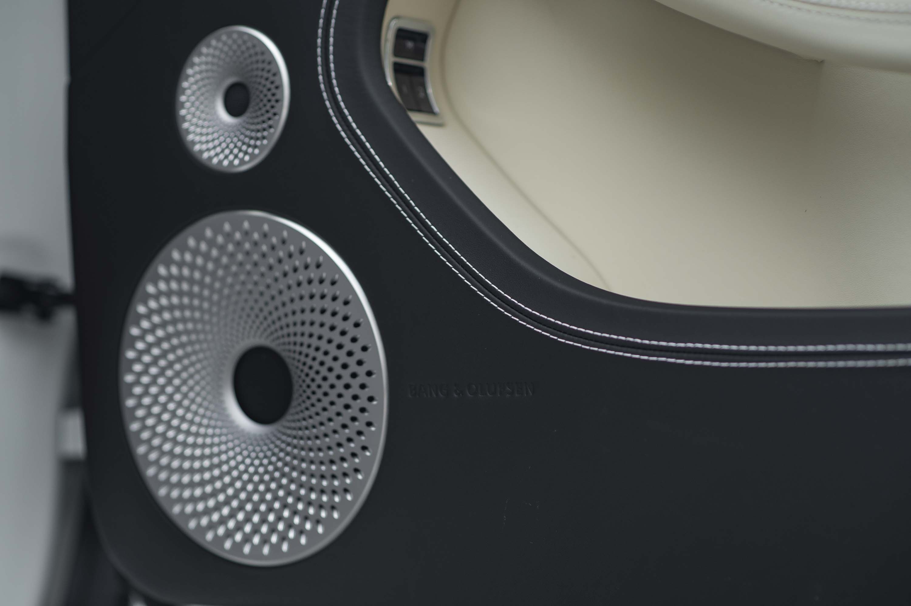 Bentley Continental GT gia 20 ty dong anh 17