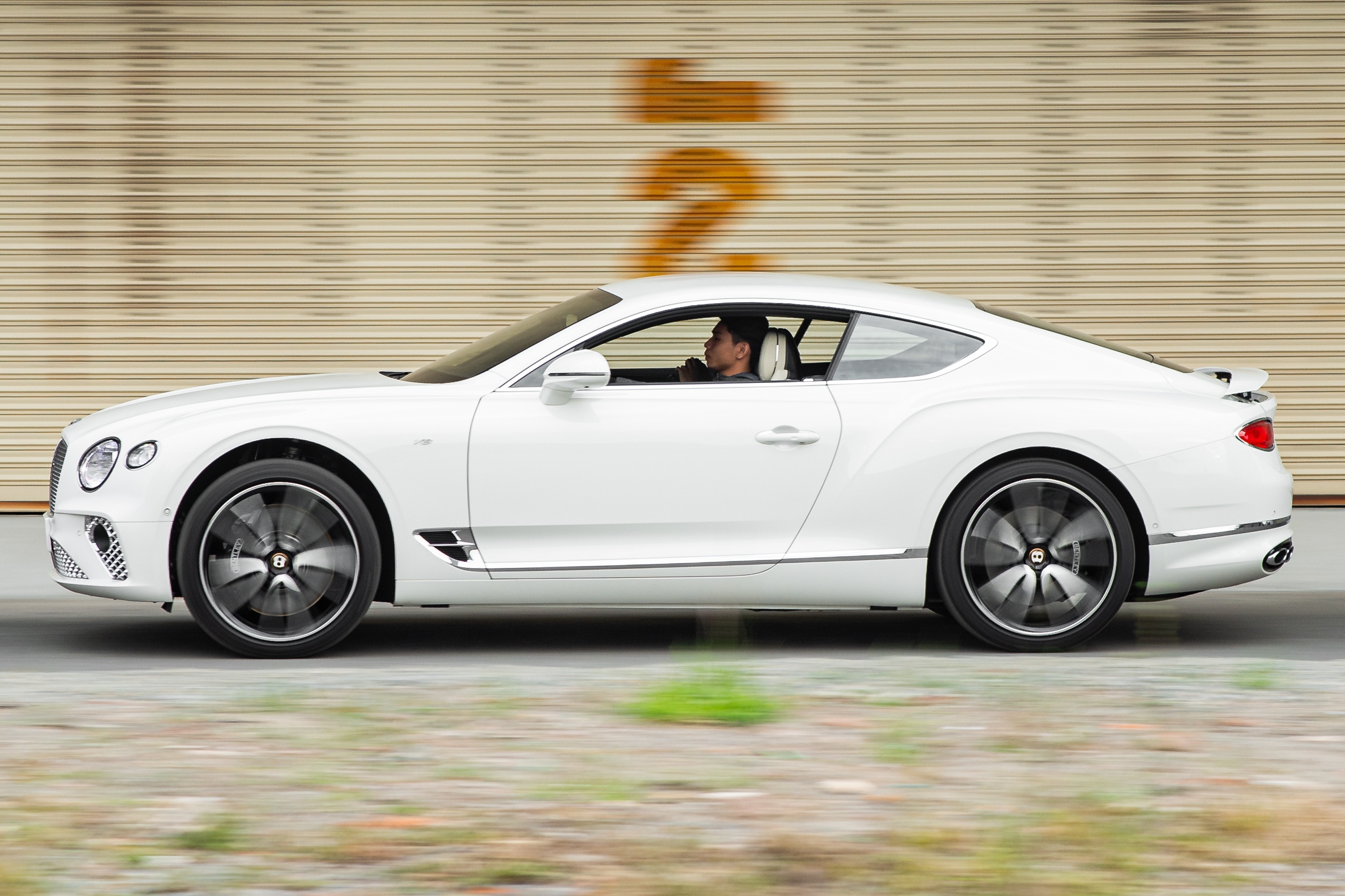 Bentley Continental GT giá 20 tỷ đồng ảnh 10 Bentley Continental GT gia 20 ty dong anh 10