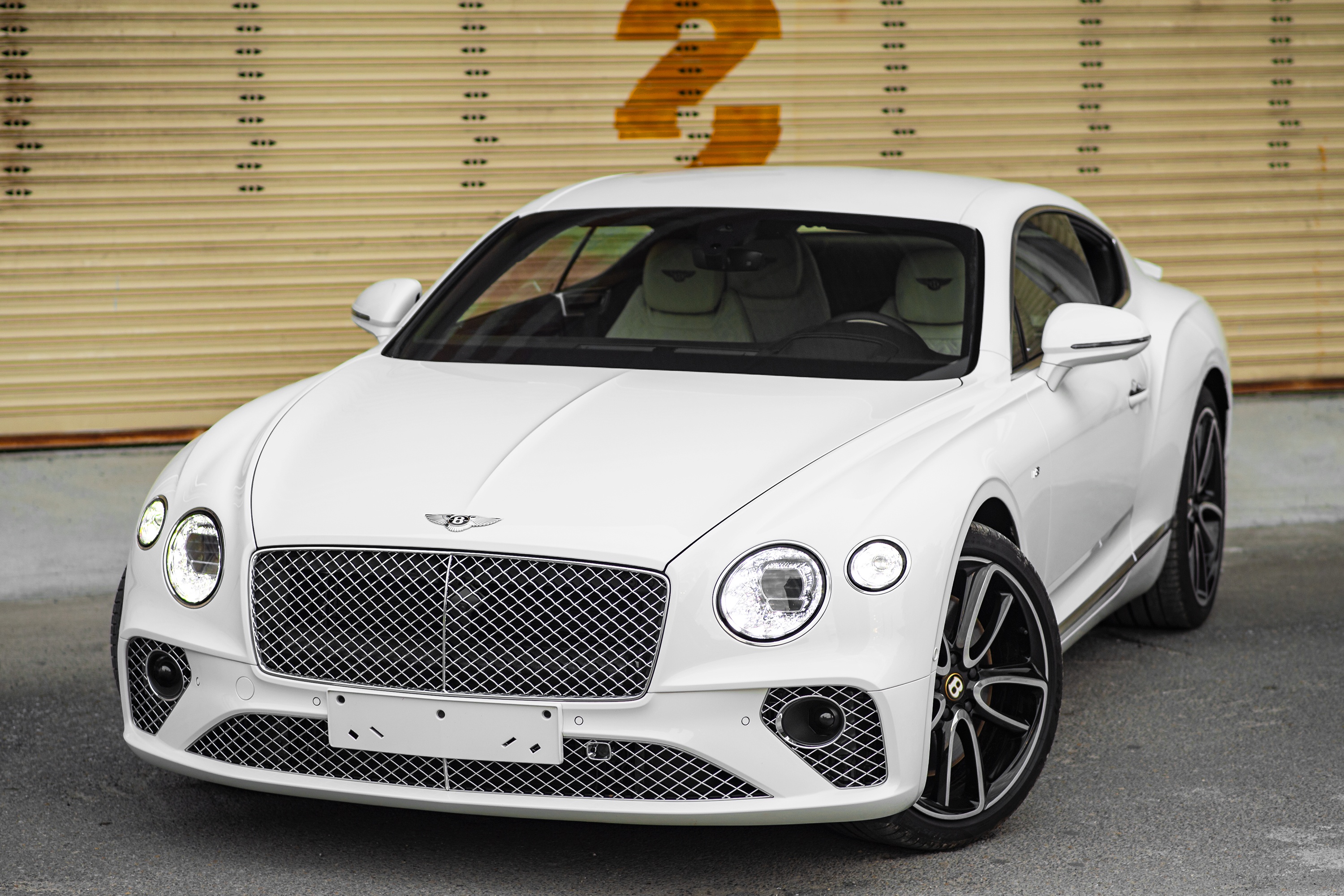 Bentley Continental GT giá 20 tỷ đồng ảnh 1 Bentley Continental GT gia 20 ty dong anh 1