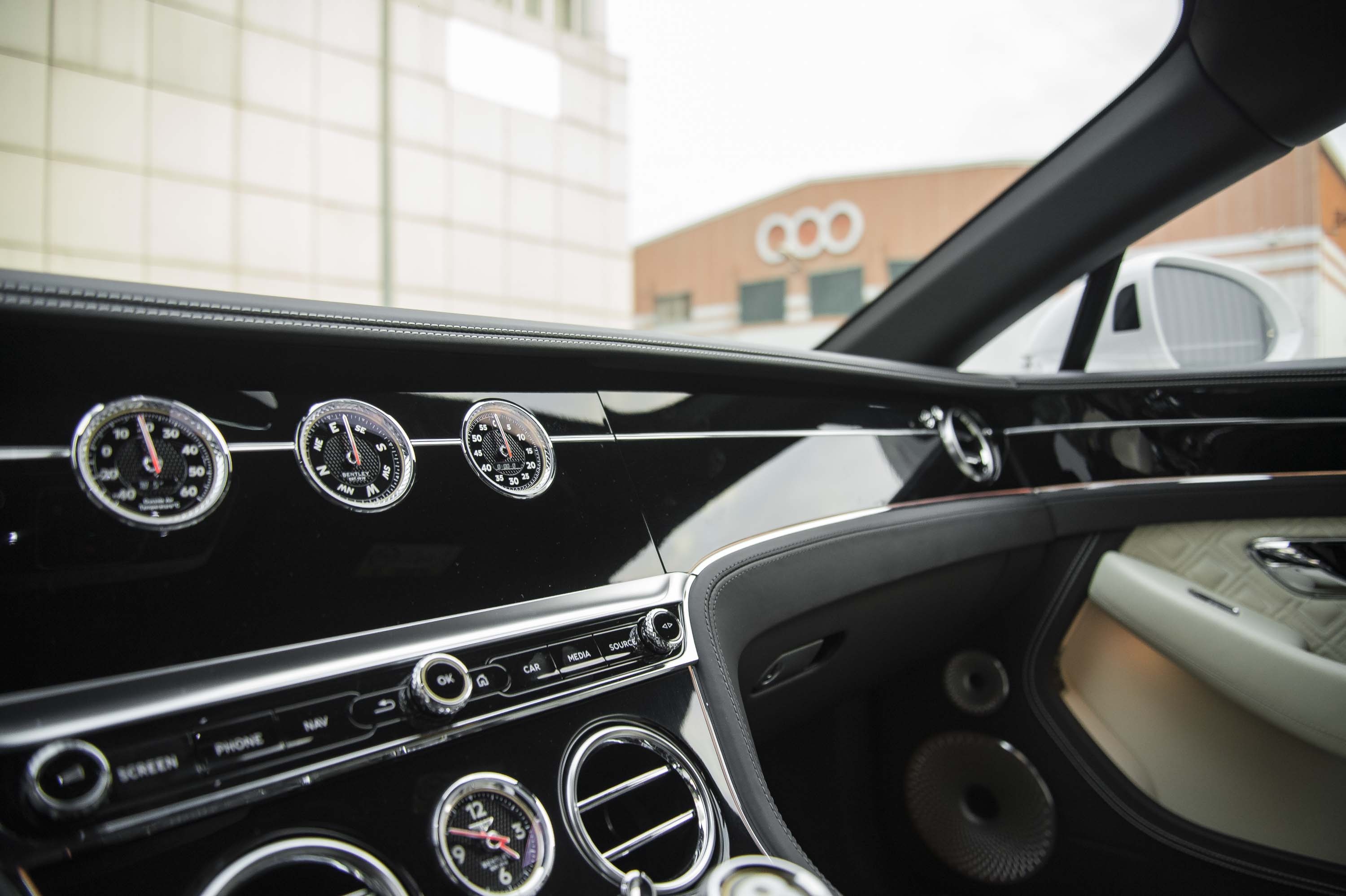 Bentley Continental GT gia 20 ty dong anh 13