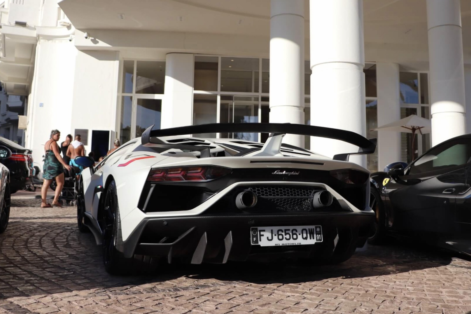 canh sat Anh nghien nat sieu xe Lamborghini anh 4