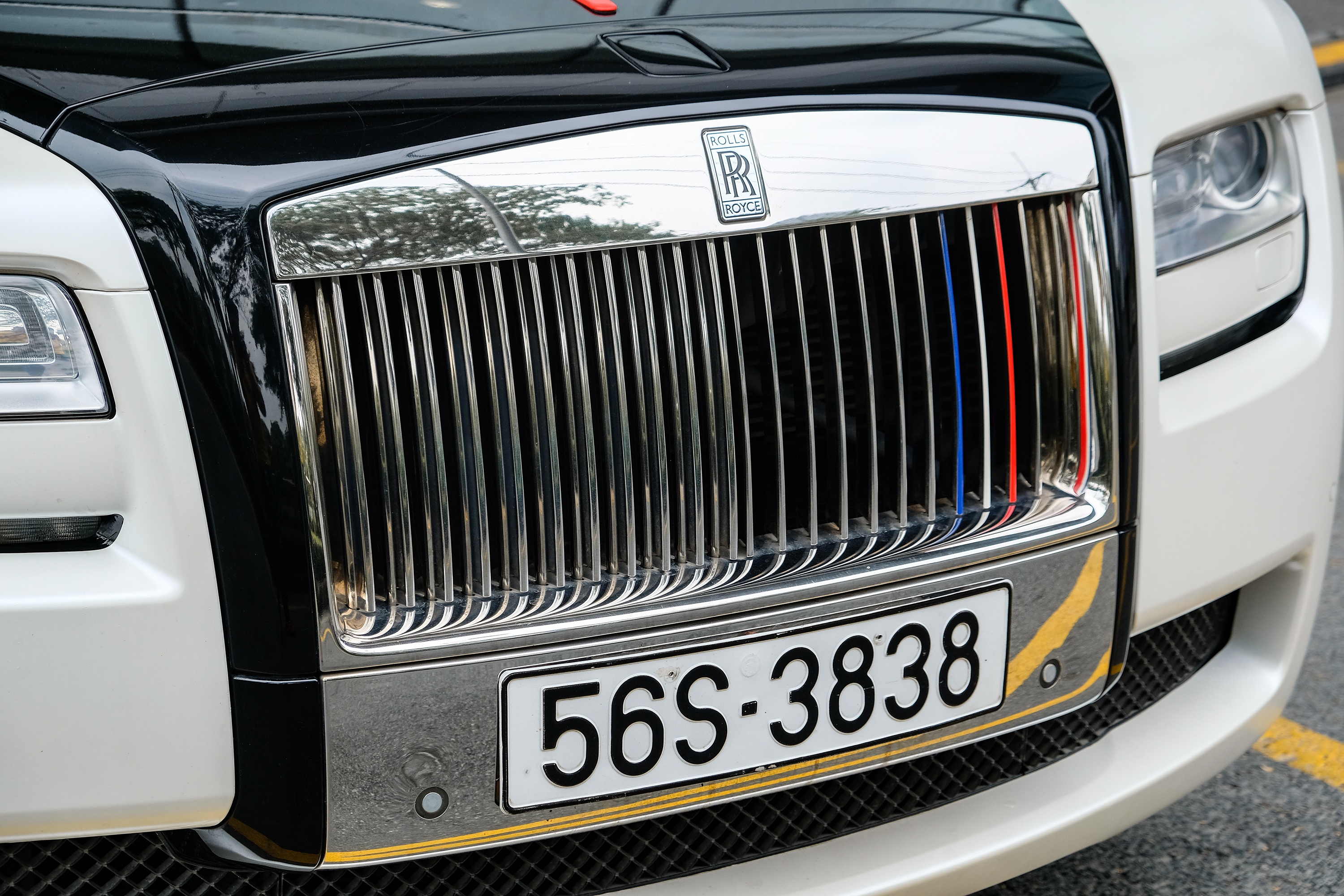 Minh Nhua lai Rolls-Royce anh 11