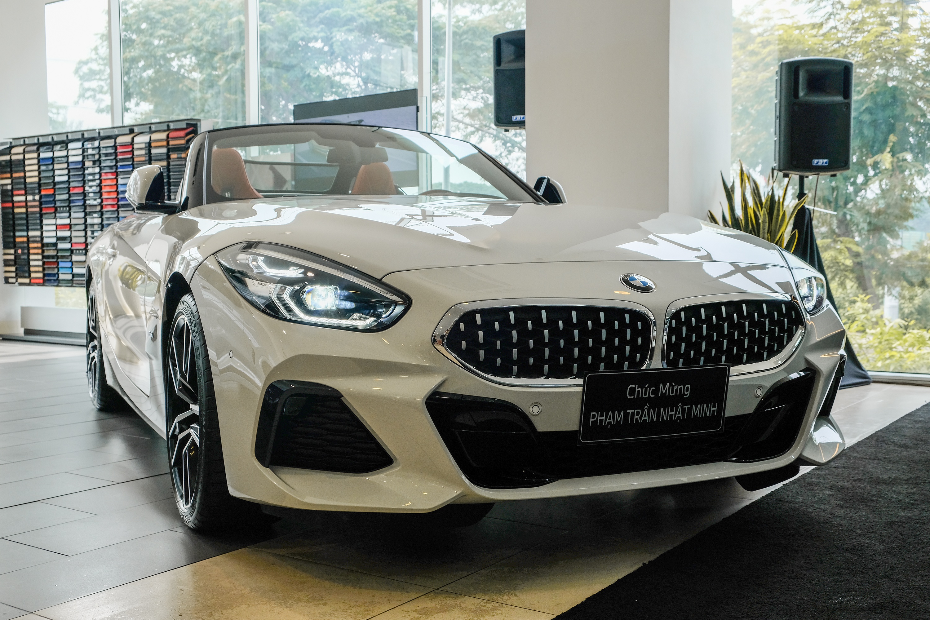 BMW Z4 sDrive30i M Sport cua Minh Nhua anh 13