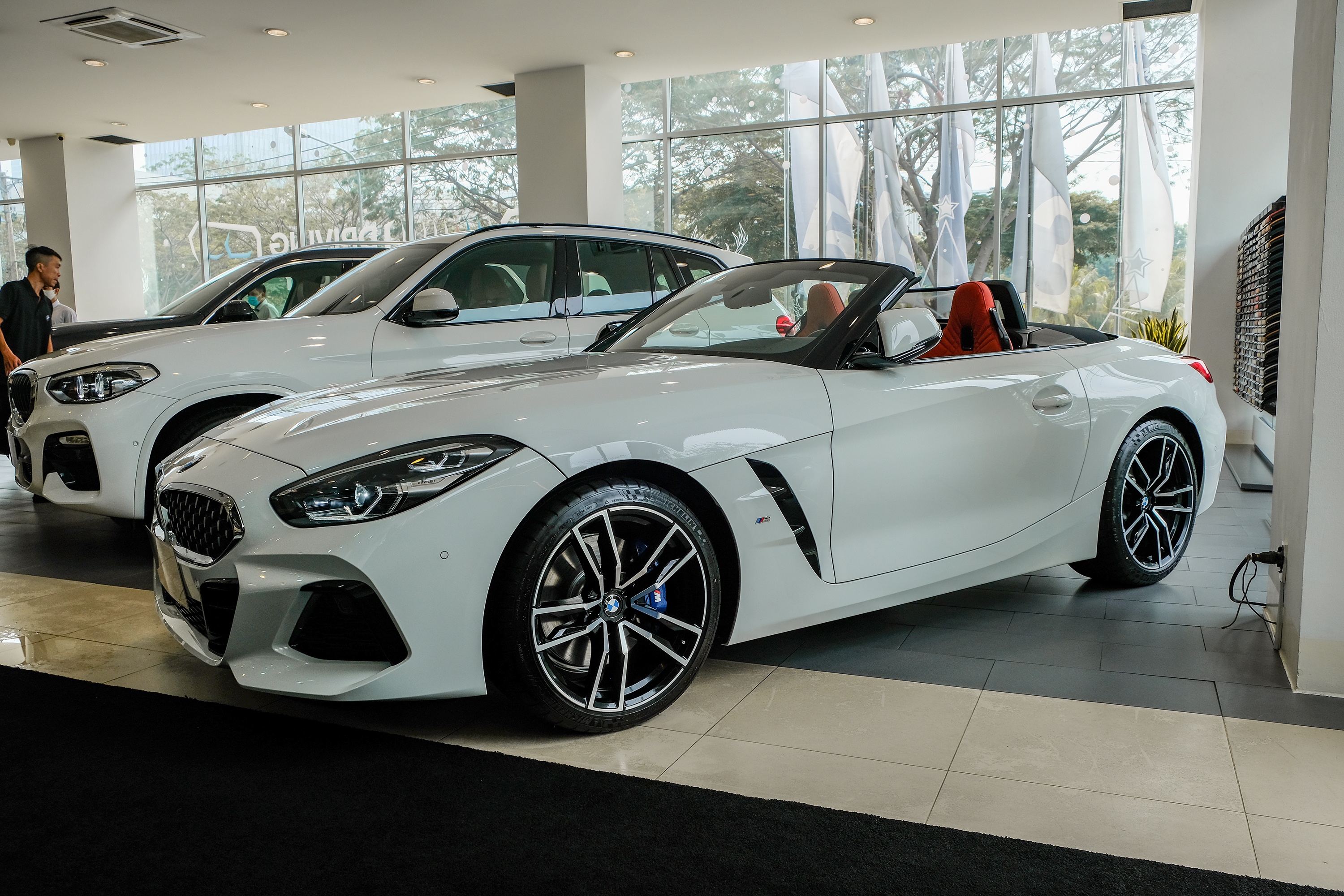 BMW Z4 sDrive30i M Sport cua Minh Nhua anh 1