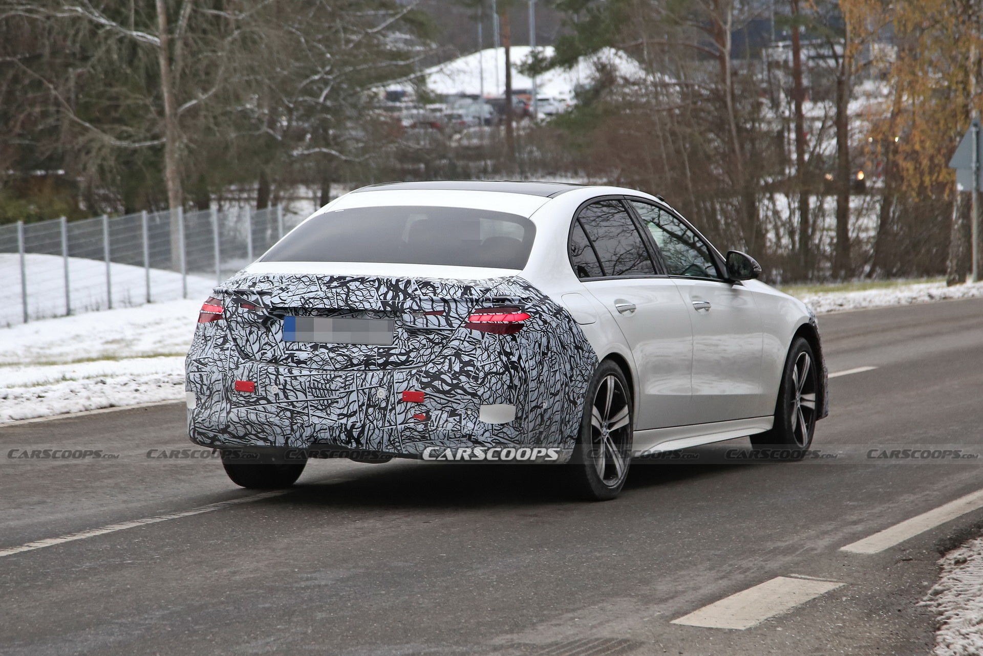 Mercedes-Benz C-Class 2022 lo dien thiet ke anh 2