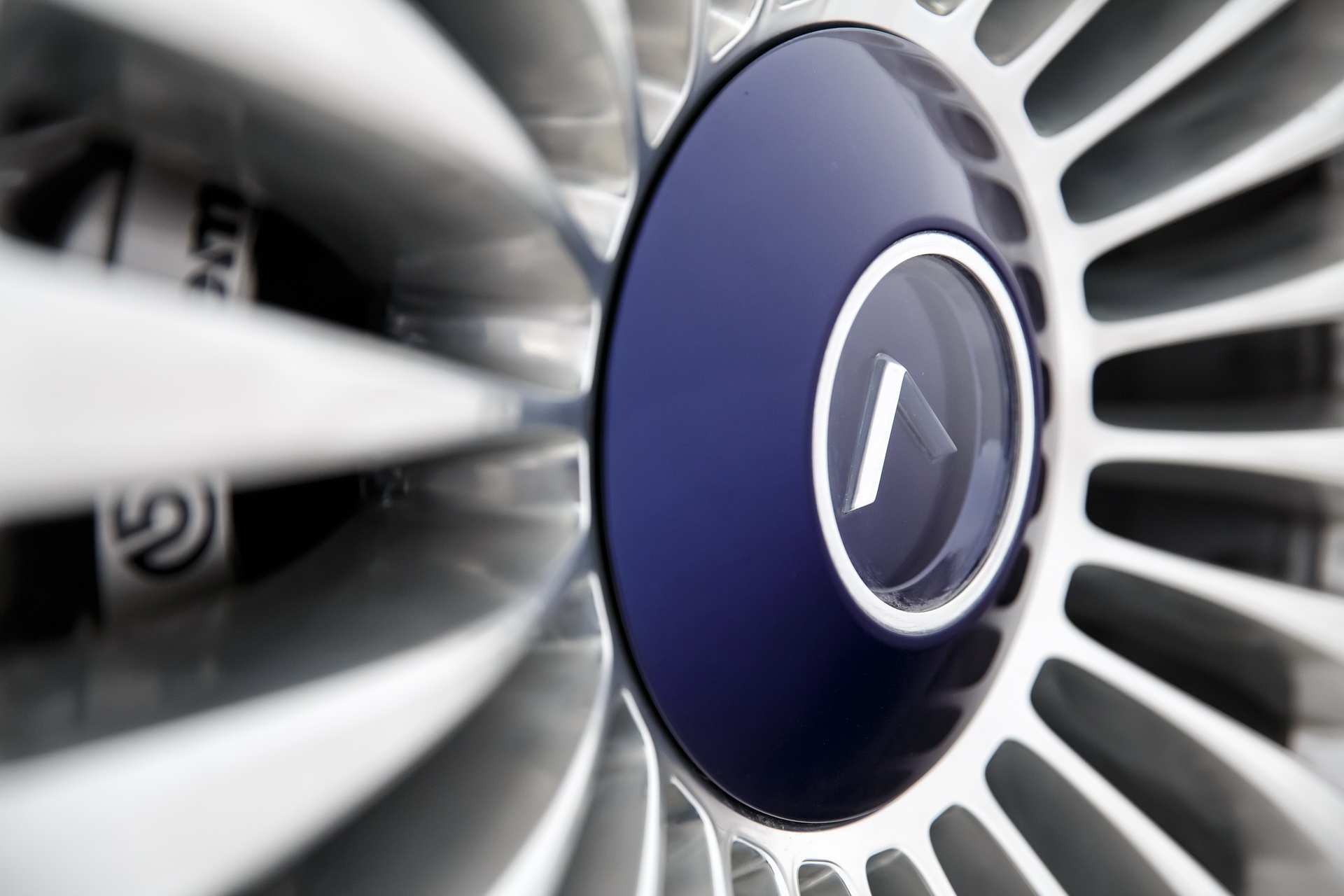 Aznom Palladium ra mắt ảnh 8 Aznom Palladium ra mat anh 8