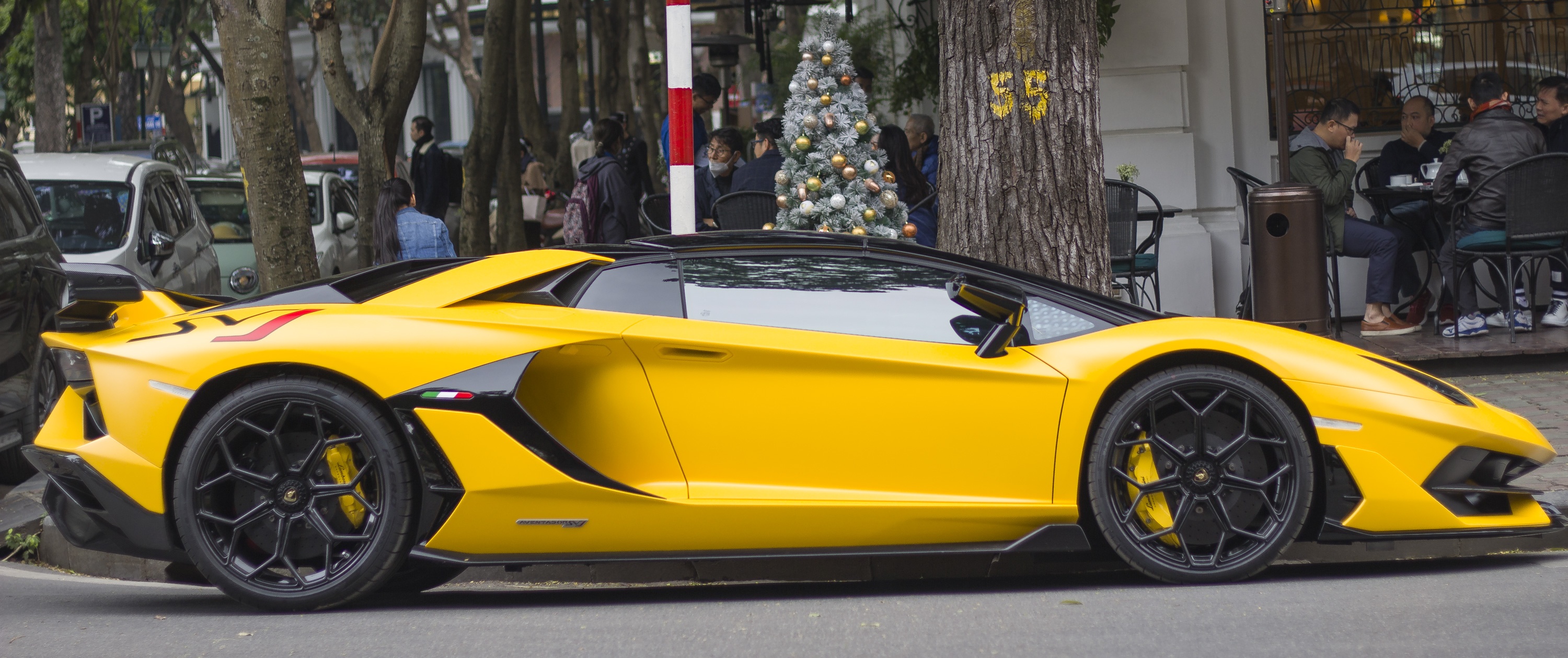 Lamborgnini Aventador SVJ Roadster ve Viet Nam anh 8