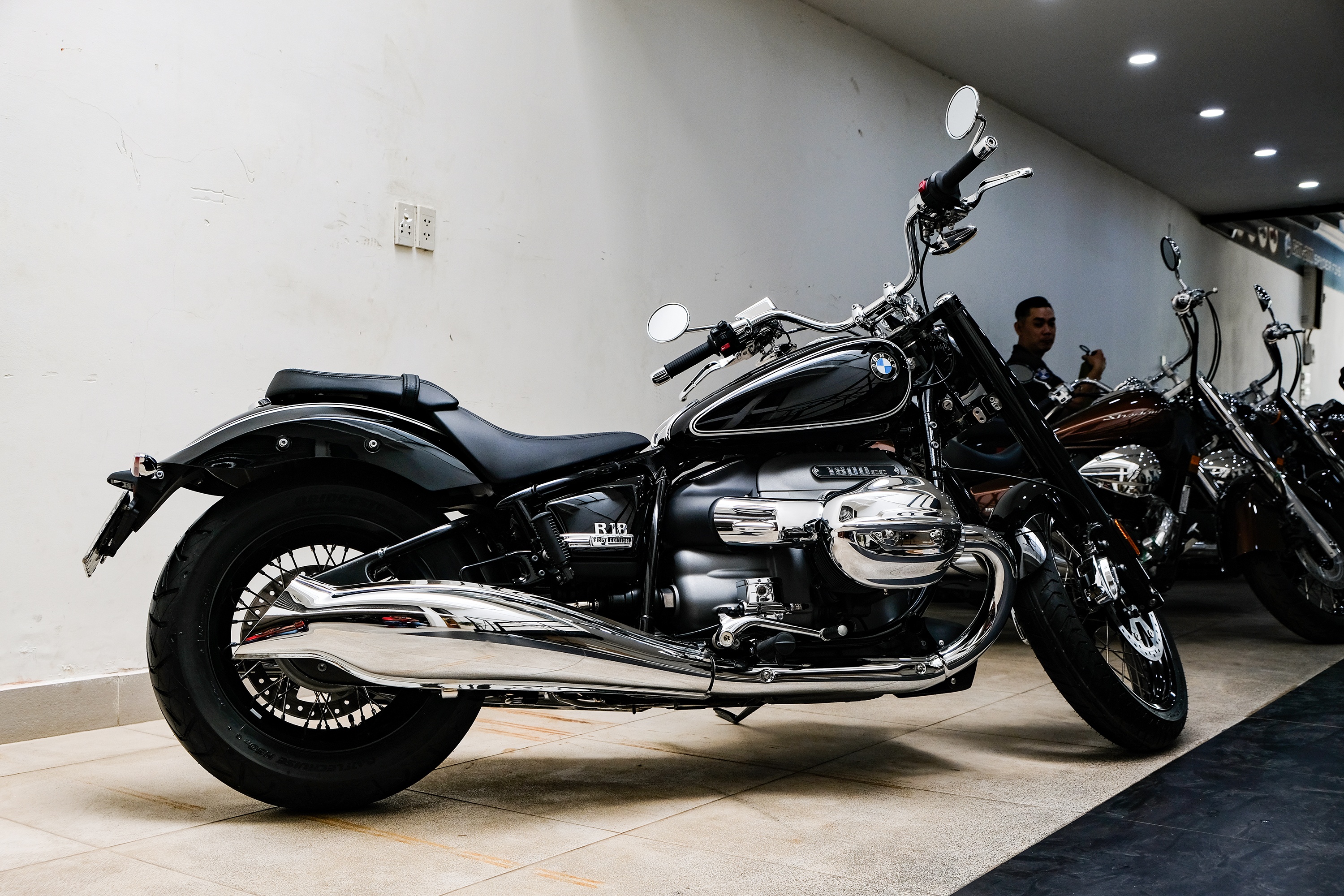 BMW R 18 First Edition ra mat Viet Nam anh 3