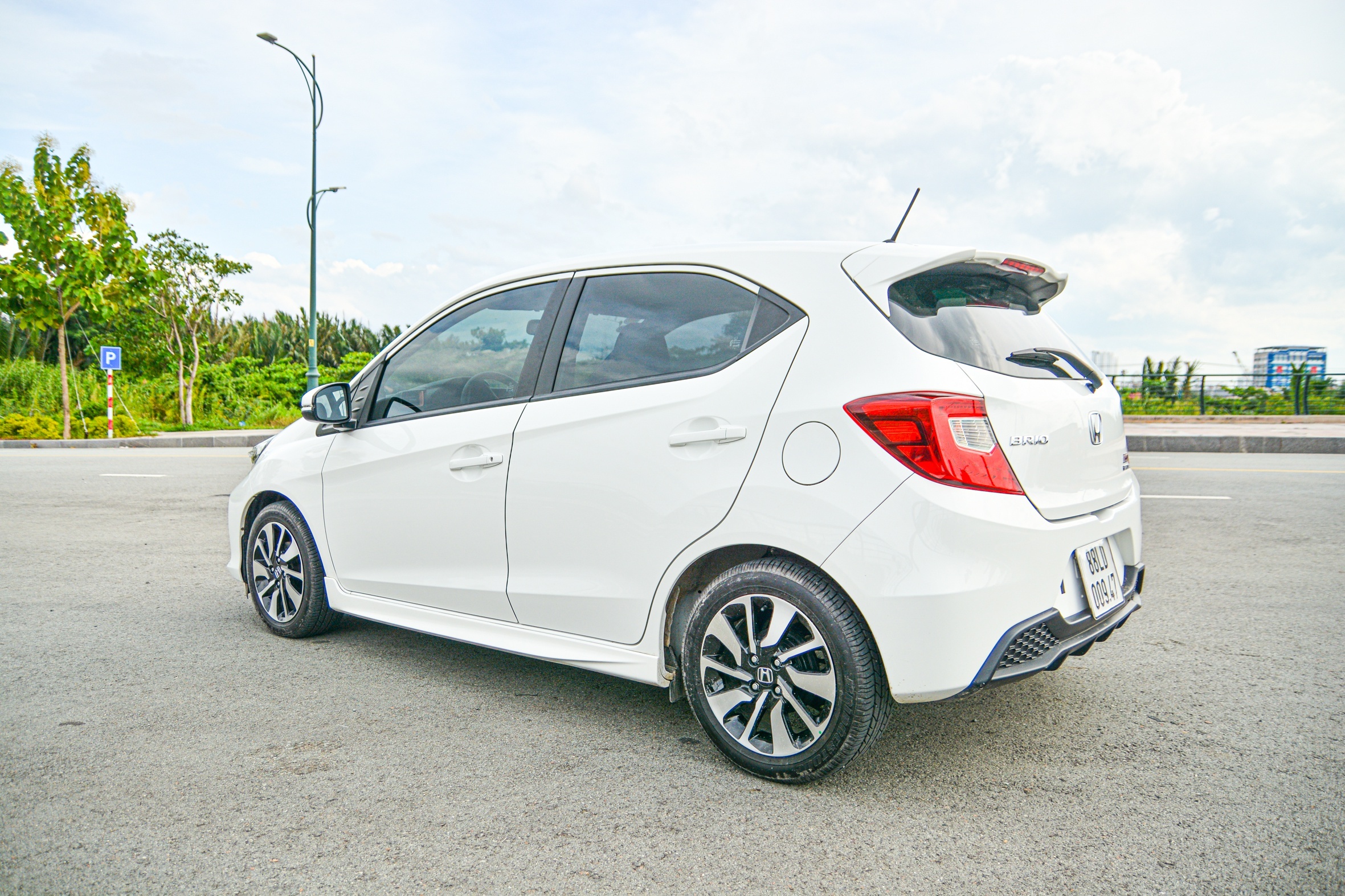 Gia lan banh nhom xe re nhat Viet Nam anh 12