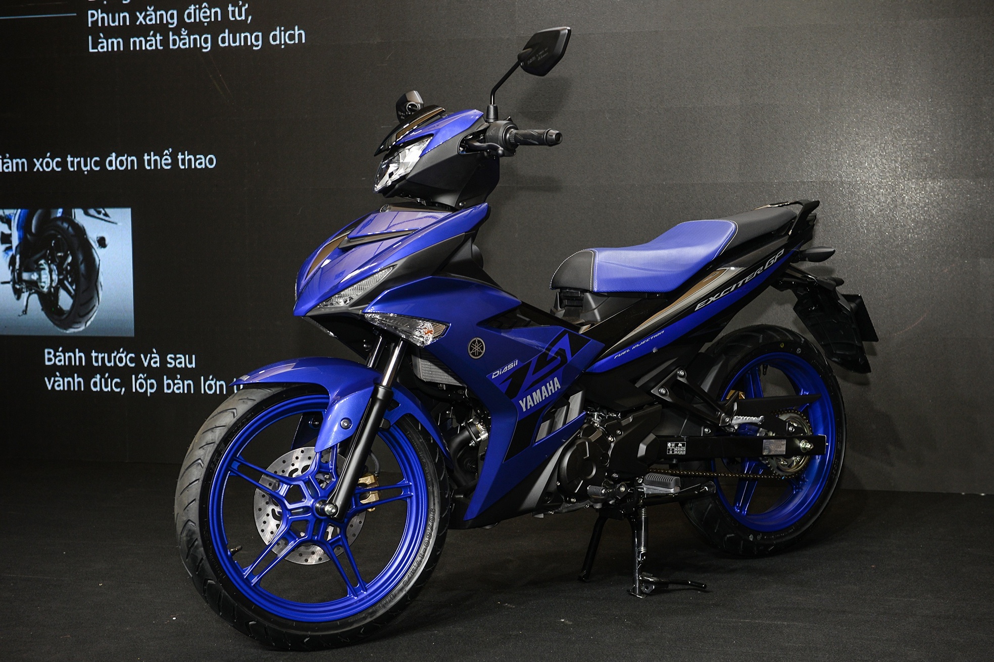 Yamaha Exciter va loat xe may ban duoi gia de xuat dip cuoi nam hinh anh