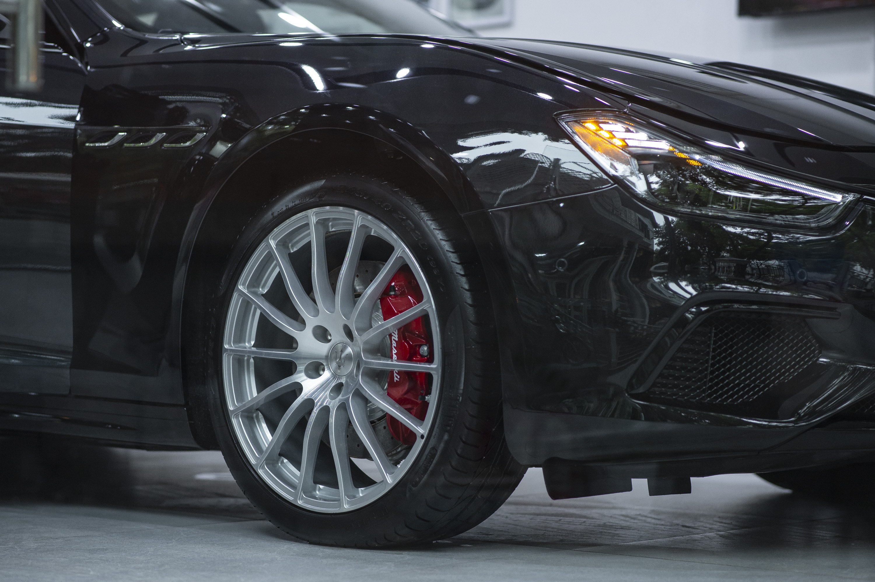 Maserati Ghibli Ribelle ra mat Viet Nam anh 14