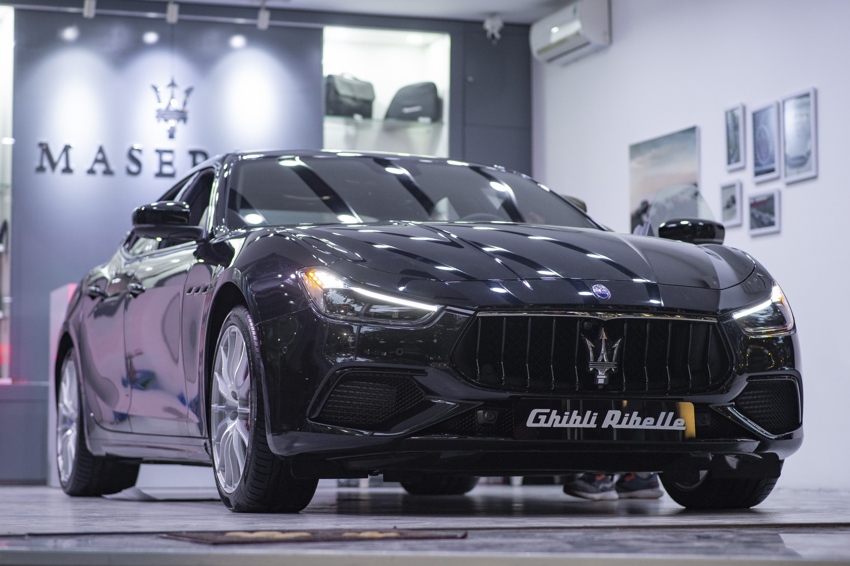Chi tiet Maserati Ghibli phien ban dac biet tai Viet Nam hinh anh
