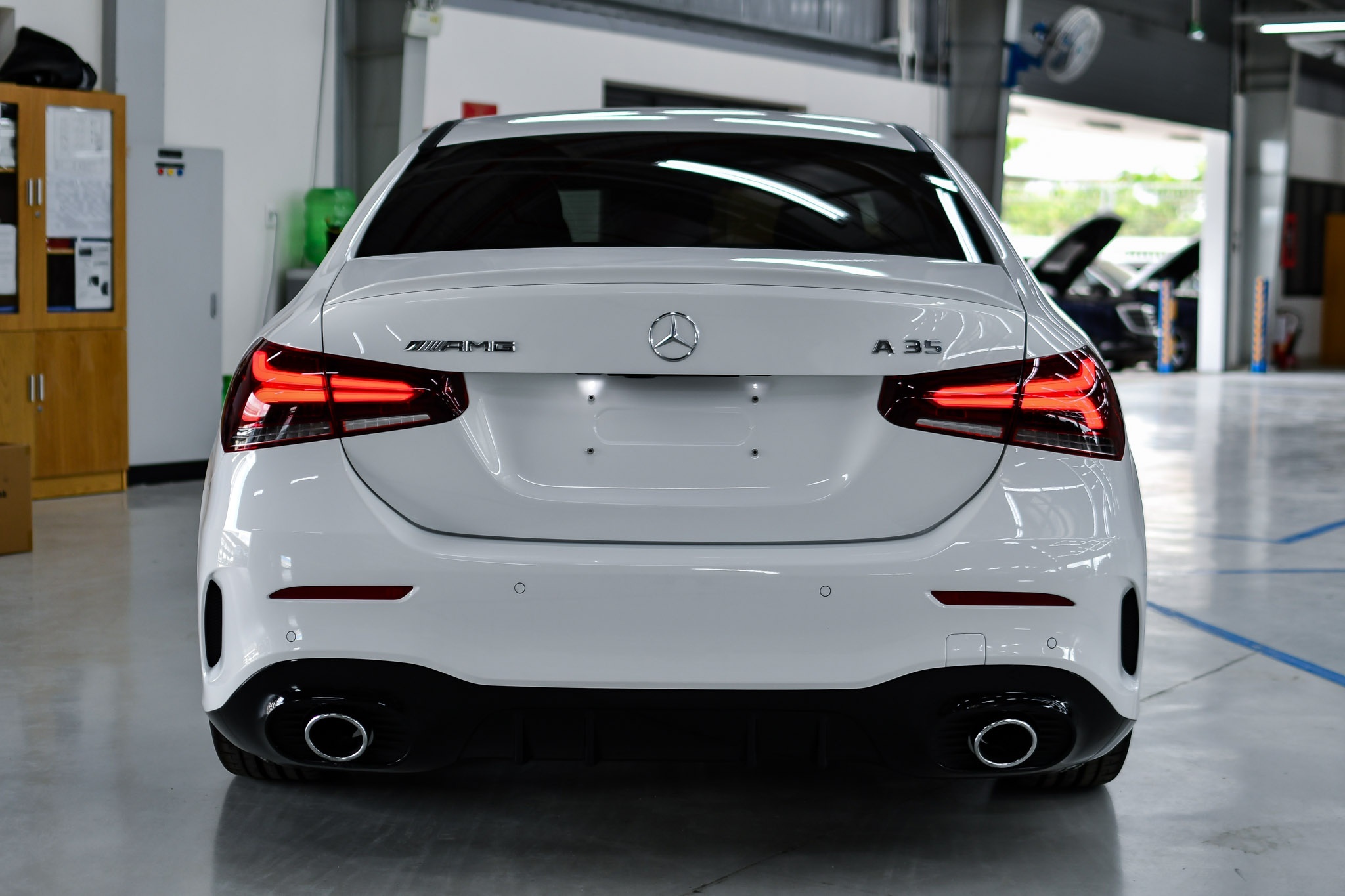 So sánh BMW 330i M Sport hay Mercedes-AMG A 35 4Matic ảnh 5 So sanh BMW 330i M Sport hay Mercedes-AMG A 35 4Matic anh 5