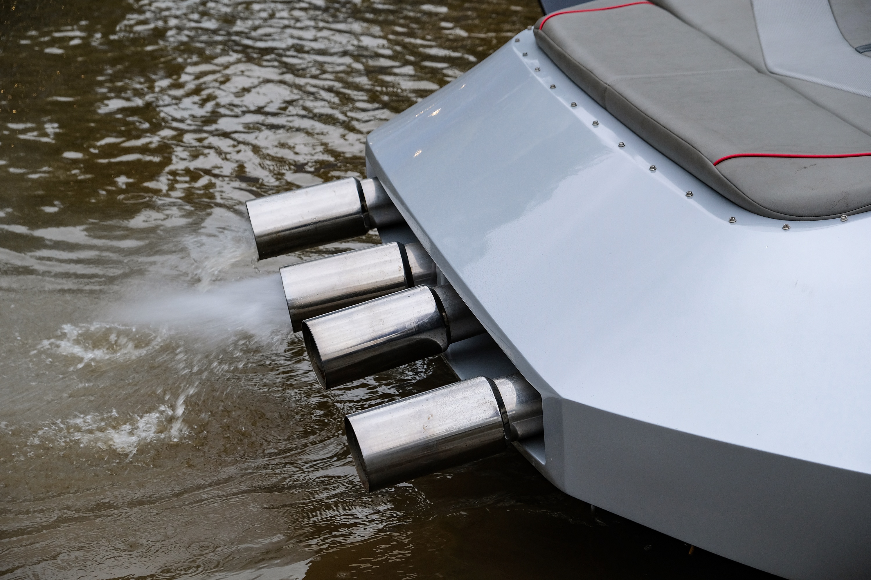 Dan sieu xe va du thuyen tram ty dong tu hop tai TP.HCM anh 9