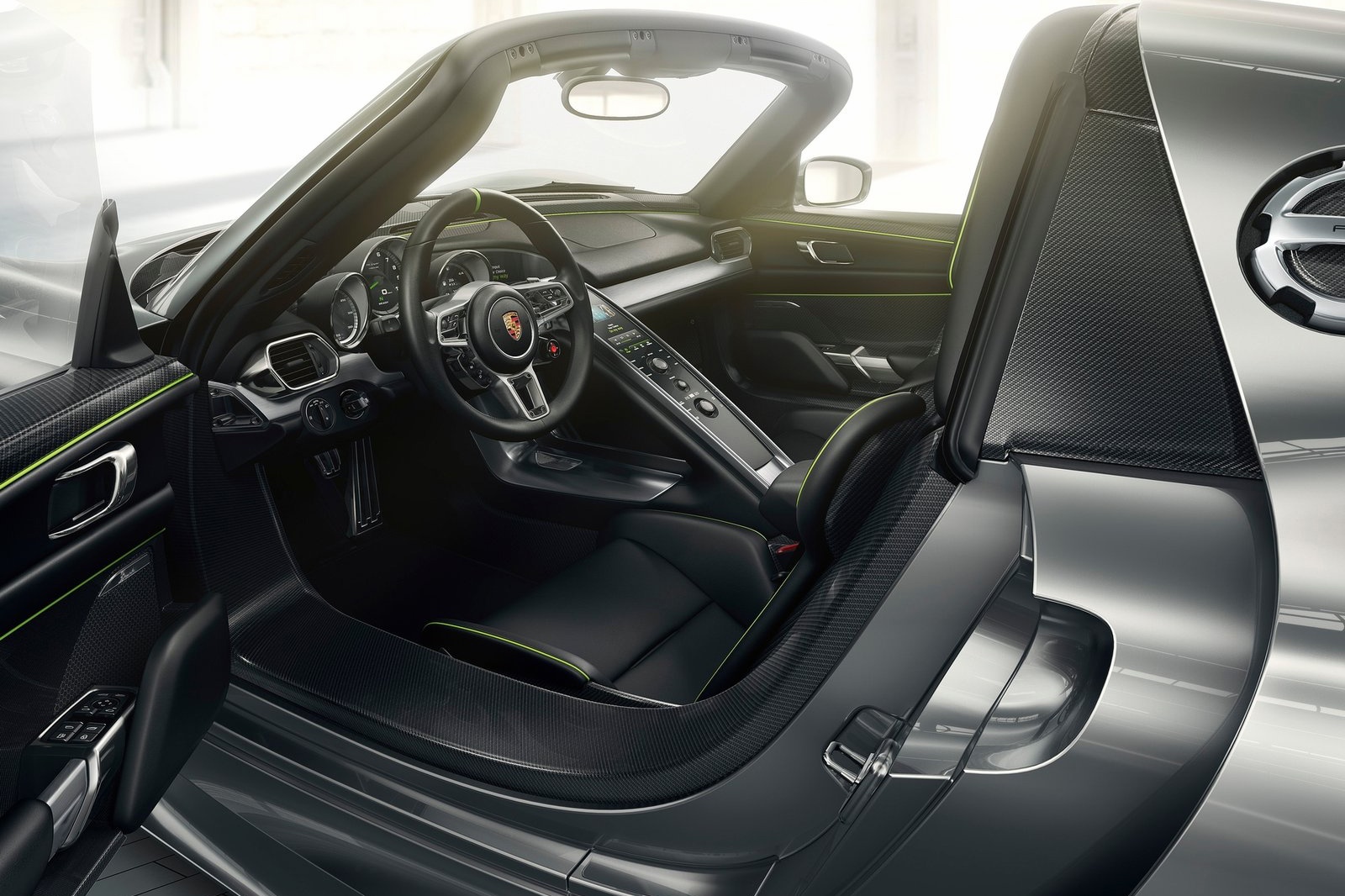 Những hypercar đáng chú ý có thể về Việt Nam trong năm 2021 ảnh 14 Nhung hypercar dang chu y co the ve Viet Nam trong nam 2021 anh 14