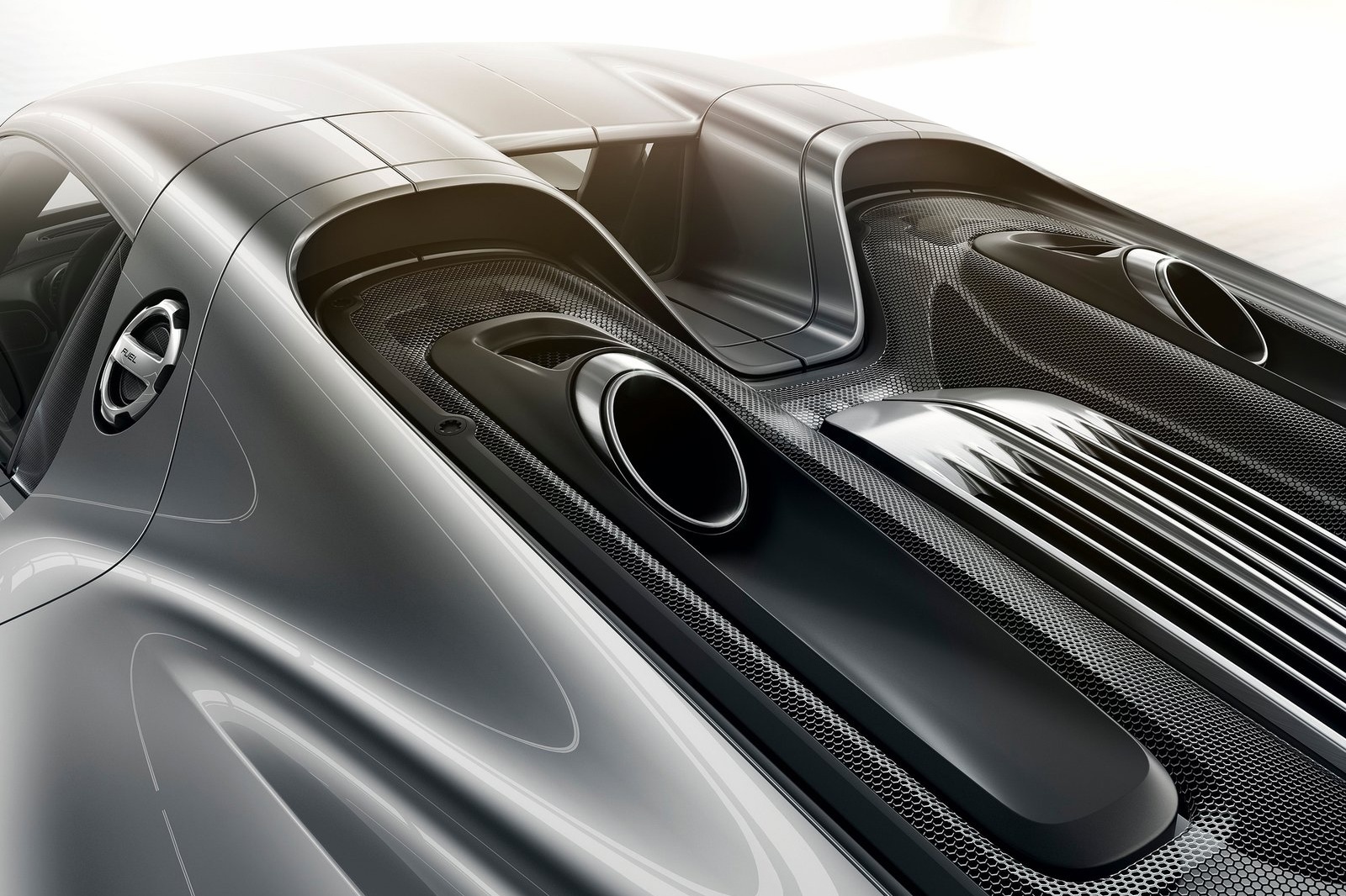 Những hypercar đáng chú ý có thể về Việt Nam trong năm 2021 ảnh 12 Nhung hypercar dang chu y co the ve Viet Nam trong nam 2021 anh 12