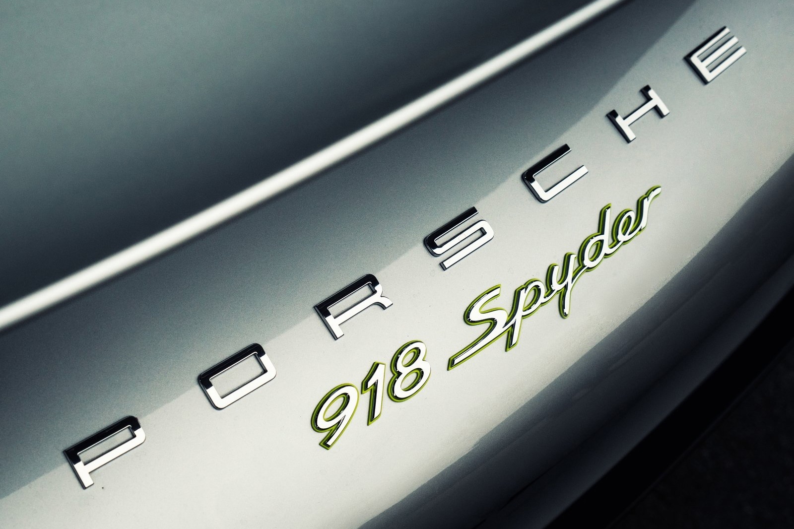 Những hypercar đáng chú ý có thể về Việt Nam trong năm 2021 ảnh 13 Nhung hypercar dang chu y co the ve Viet Nam trong nam 2021 anh 13