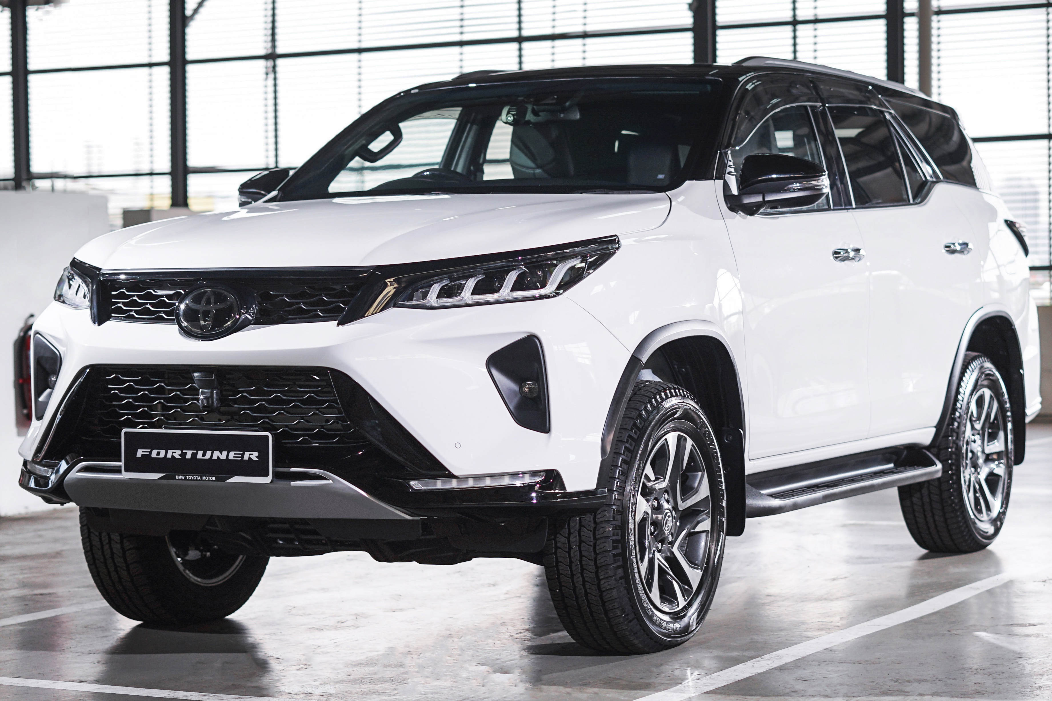 Toyota Fortuner doi 2021 duoc ra mat tai Malaysia hinh anh