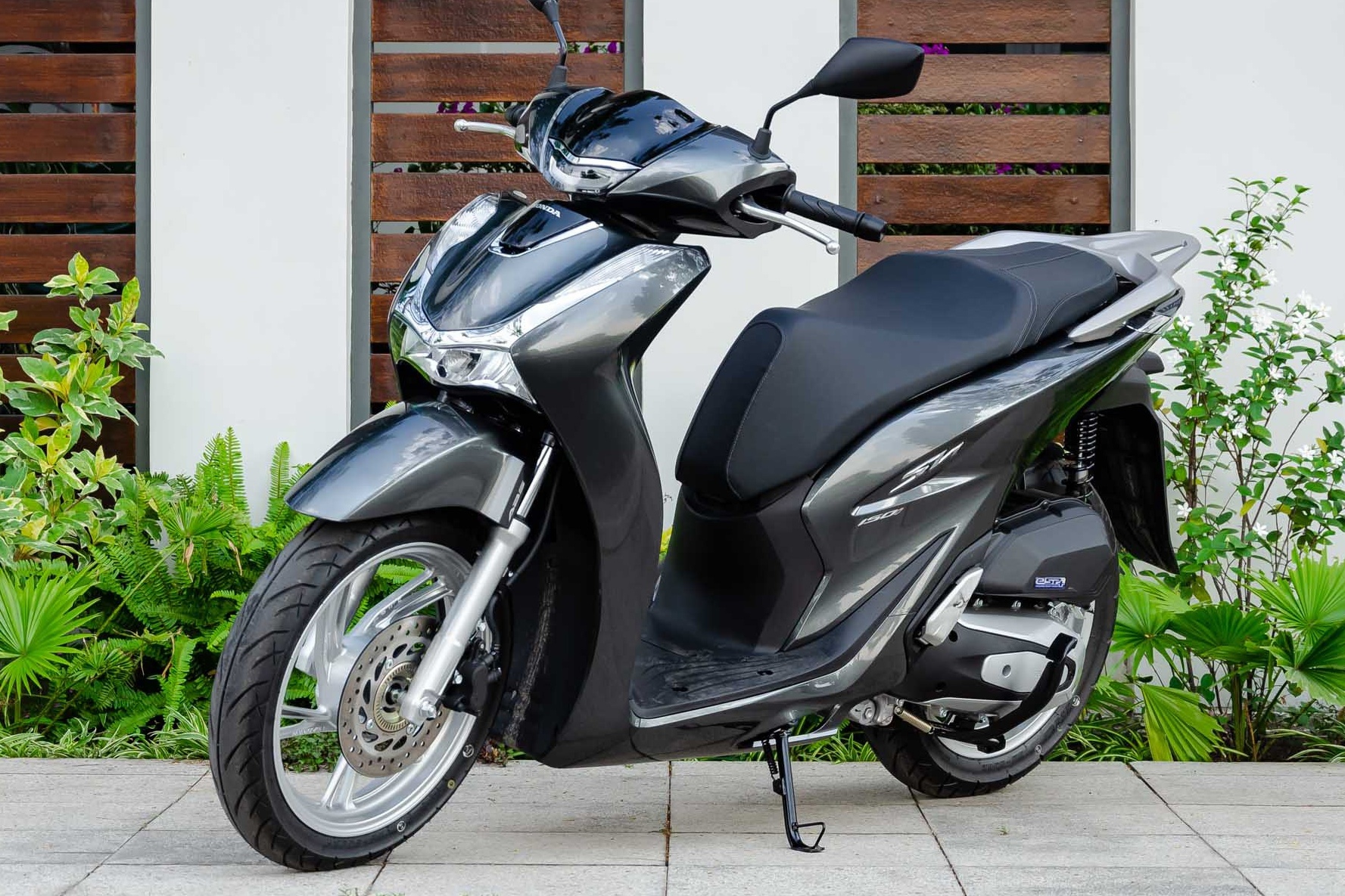 So sánh VinFast Theon và Honda SH 125i ABS ảnh 3 So sanh VinFast Theon va Honda SH 125i ABS anh 3